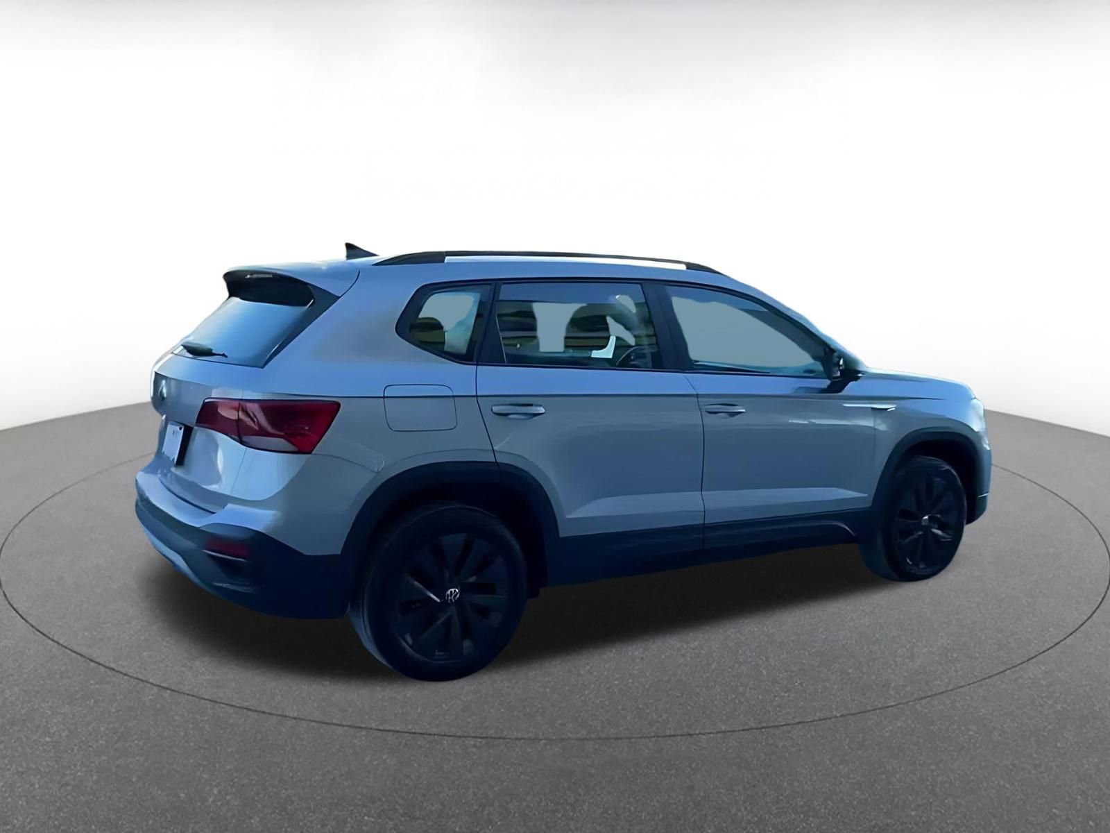 Thumbnail: 2024 Volkswagen Taos - 11