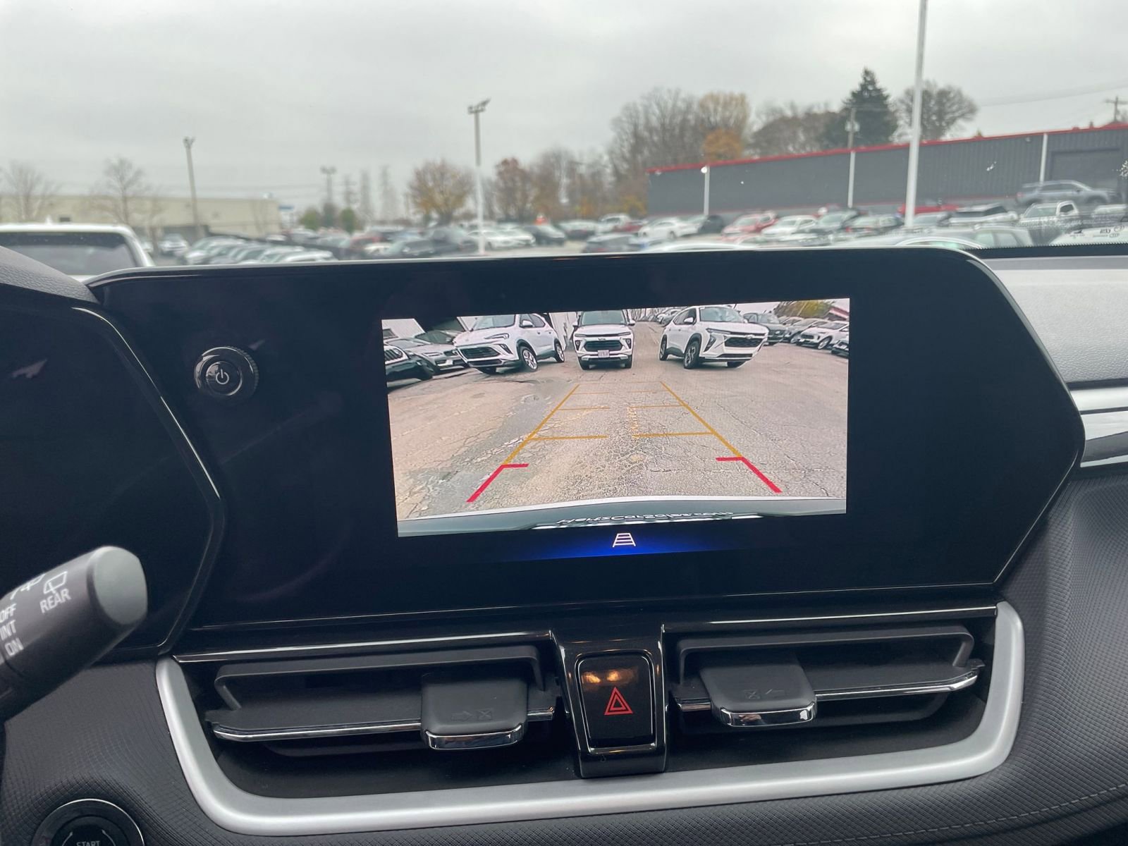 Thumbnail: 2025 Chevrolet TrailBlazer - 17