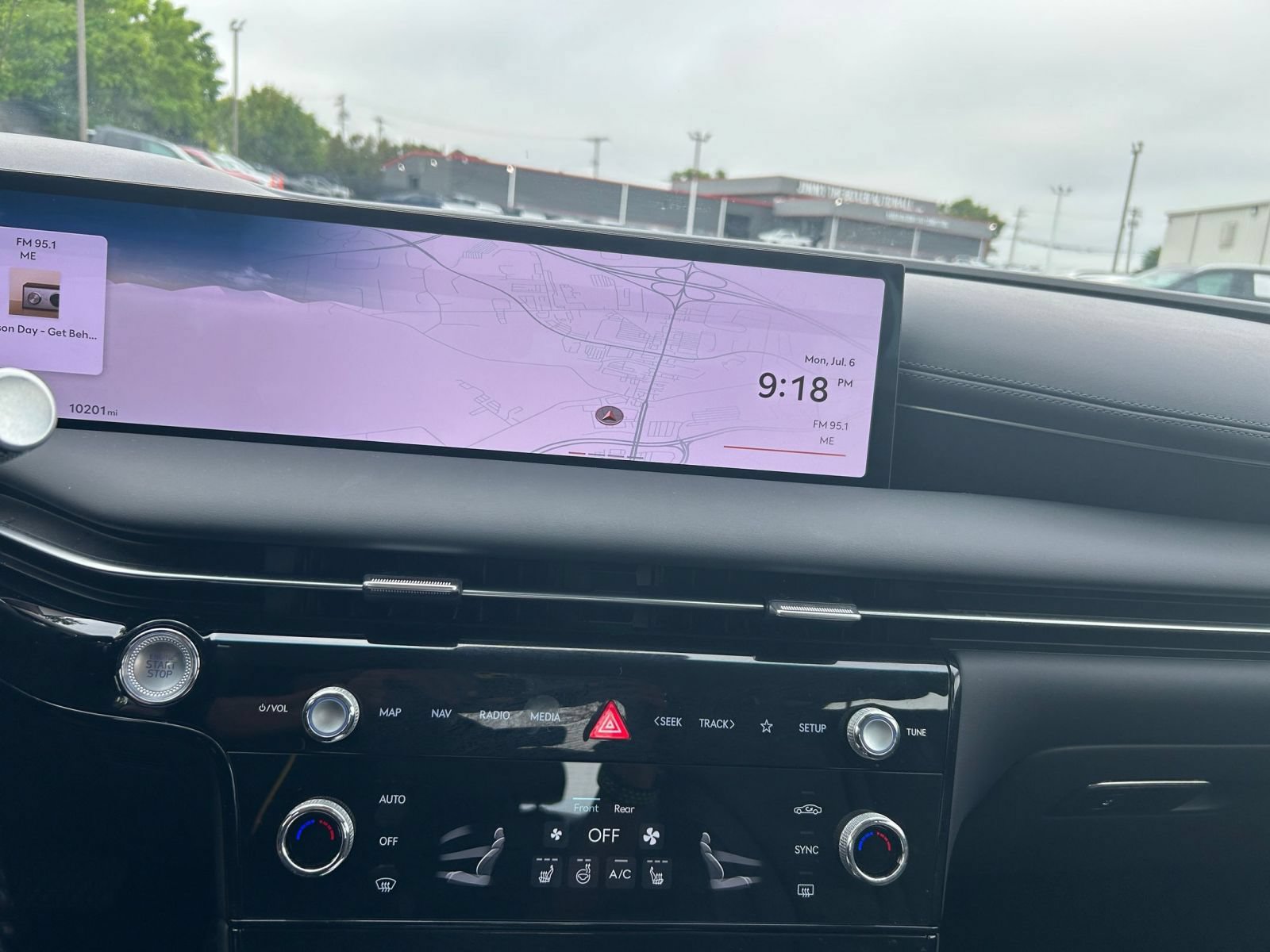 Thumbnail: 2026 Genesis G80 - 17