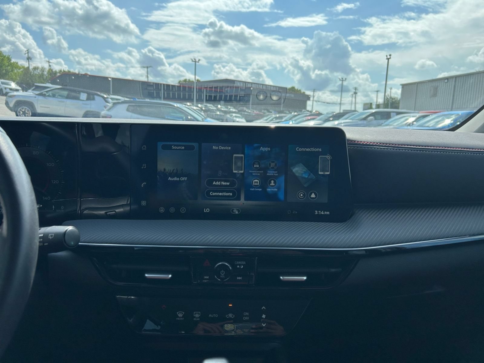 Thumbnail: 2026 Nissan Kicks - 16