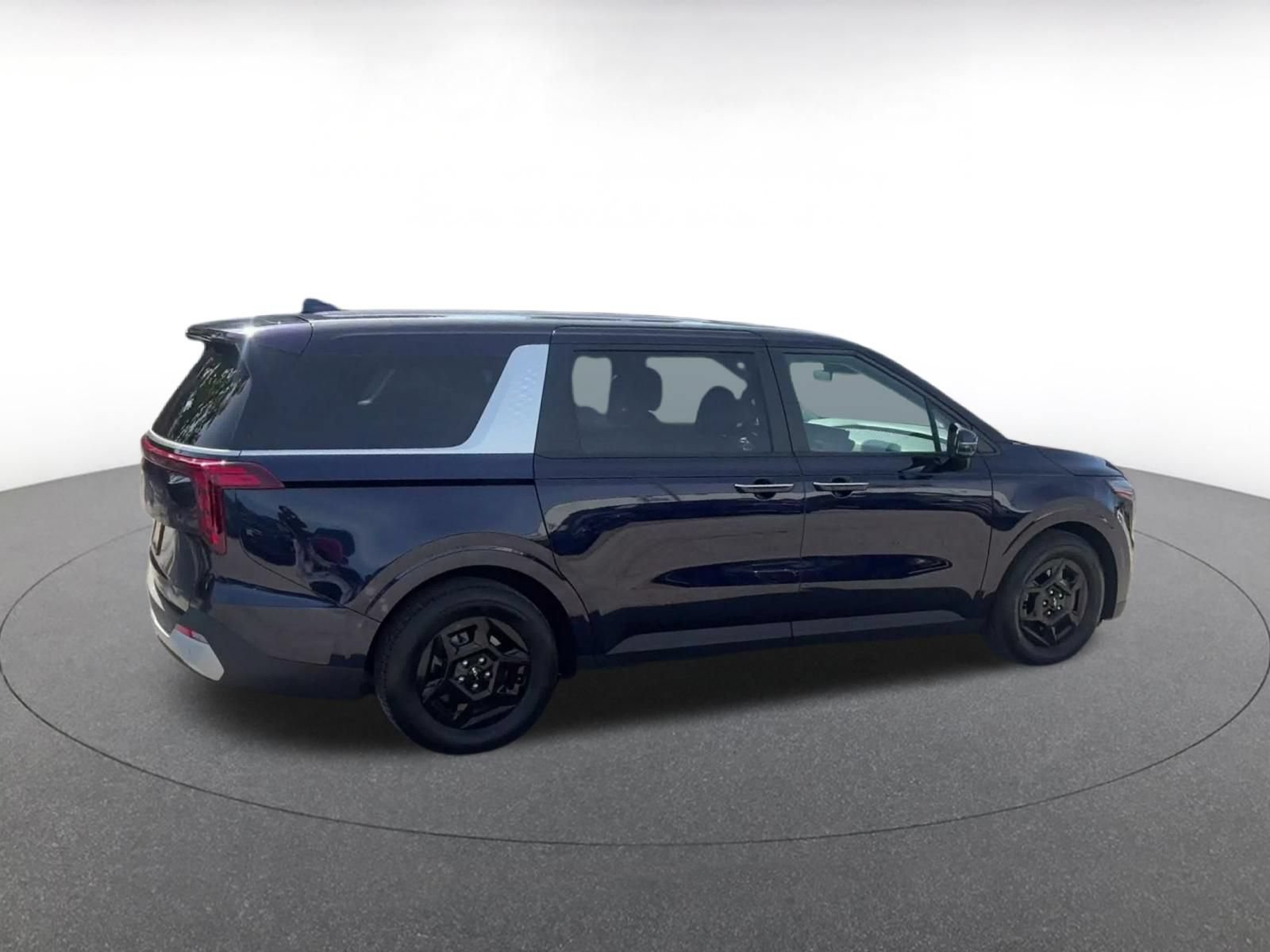 Thumbnail: 2026 Kia Carnival - 12