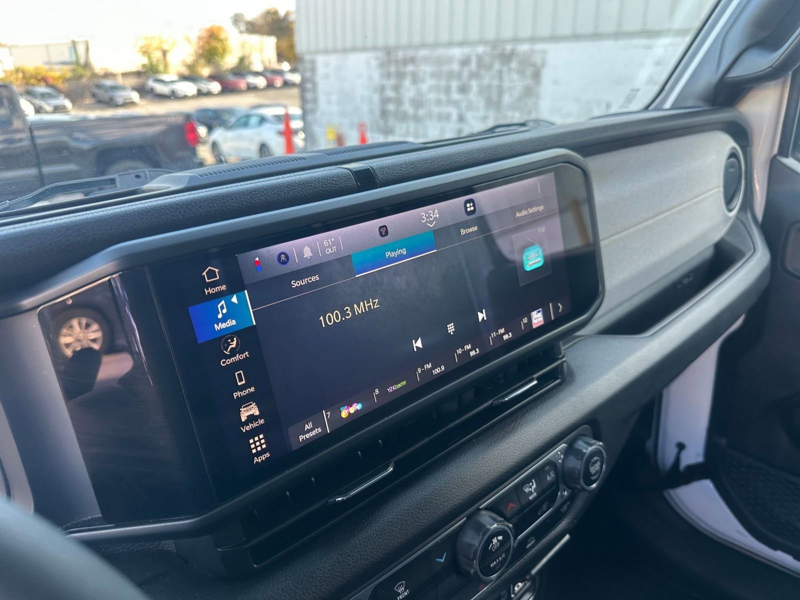 Thumbnail: 2025 Jeep Wrangler - 21