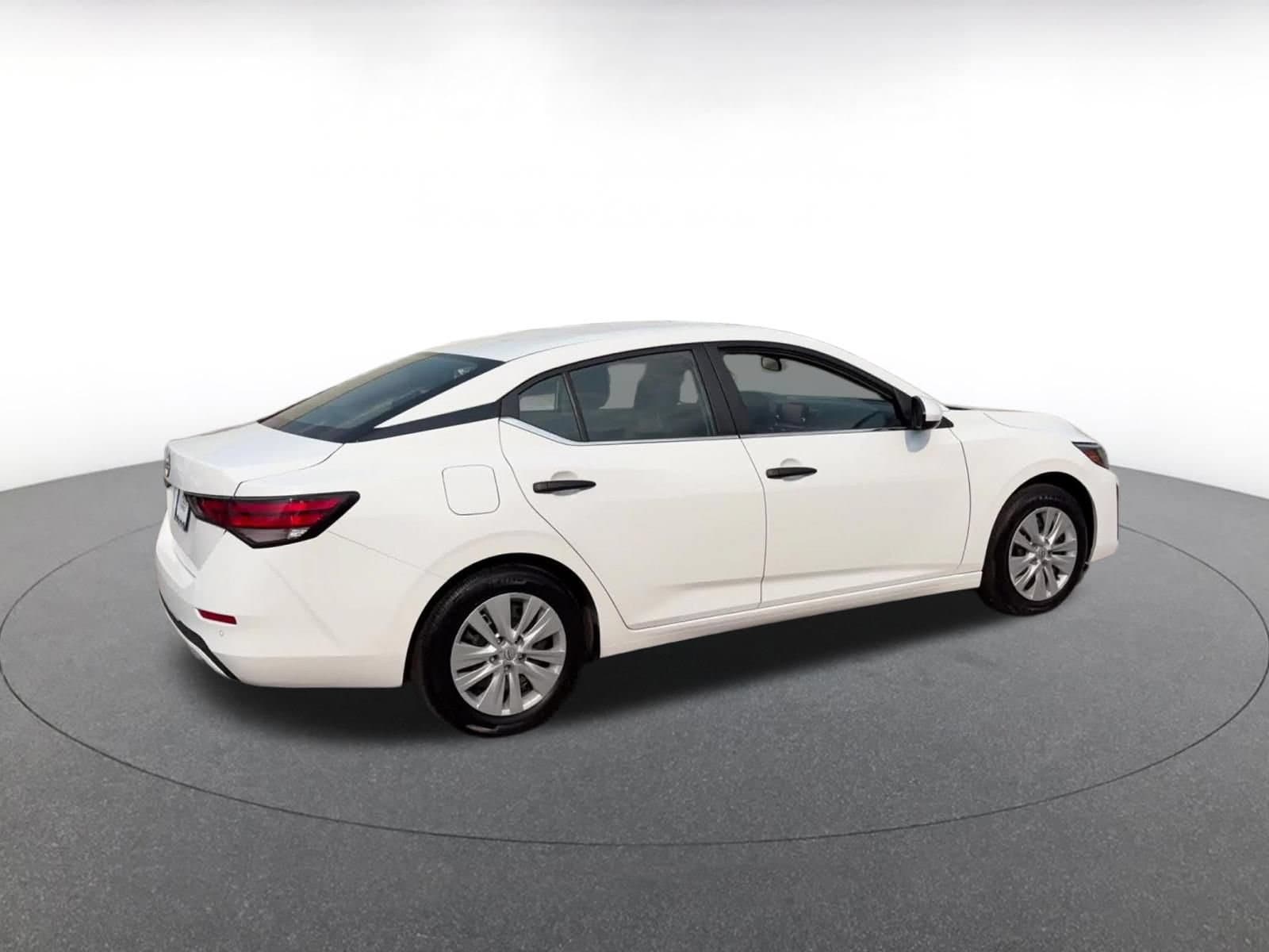 Thumbnail: 2025 Nissan Sentra - 14