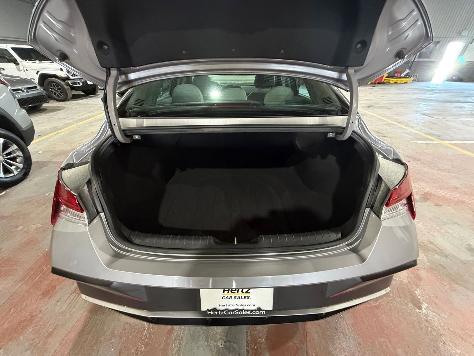 Thumbnail: 2025 Hyundai Elantra - 31