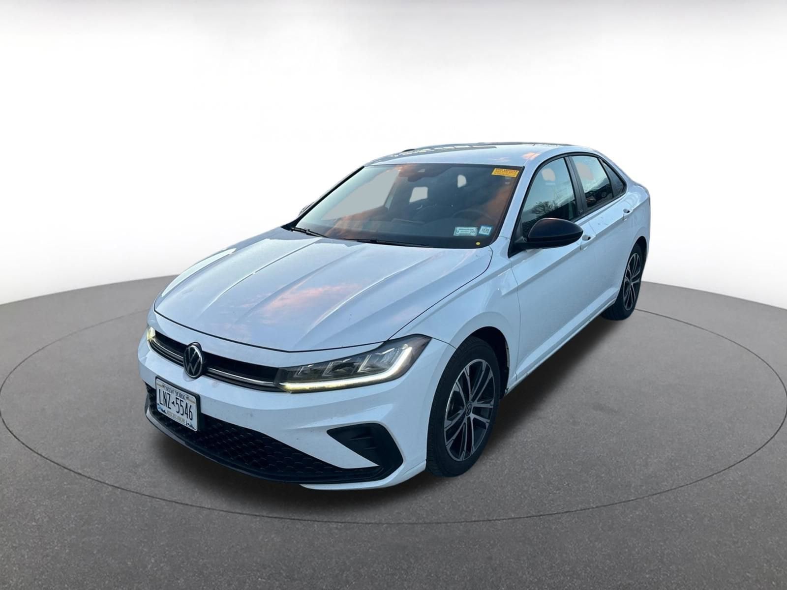 Thumbnail: 2025 Volkswagen Jetta - 3