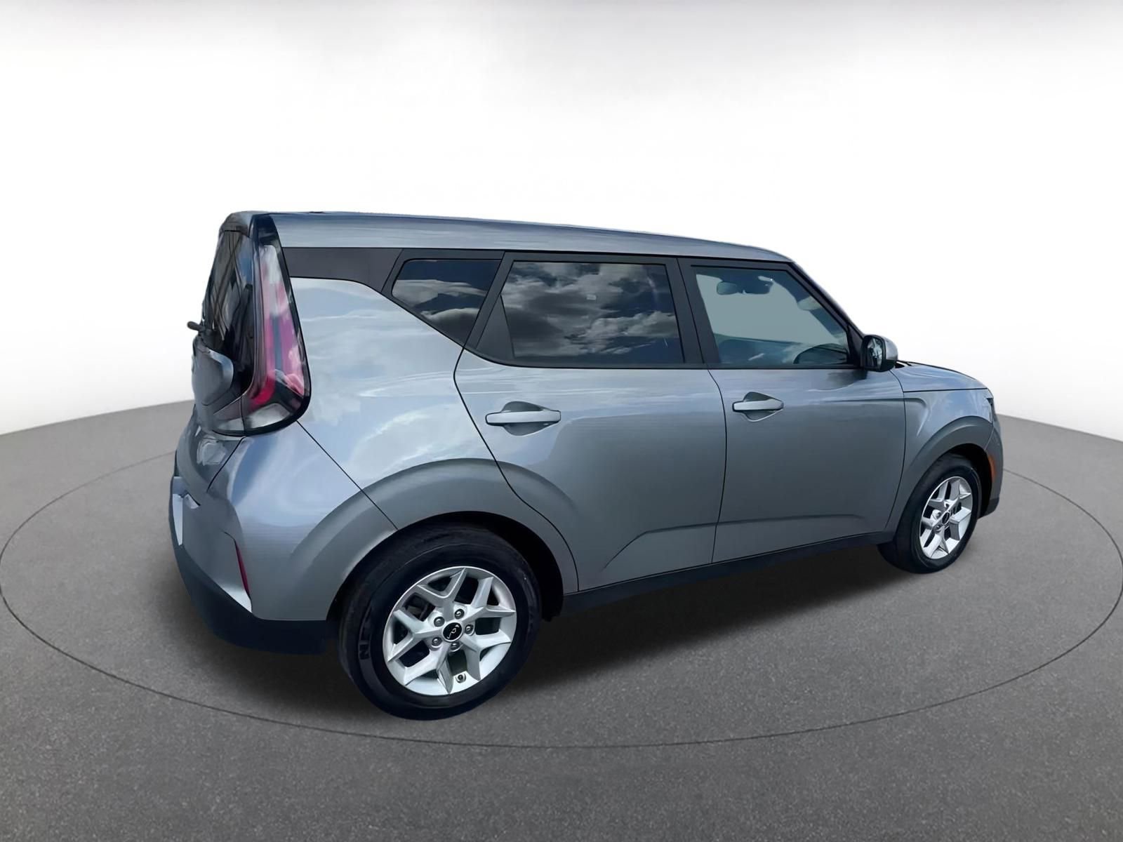 Thumbnail: 2023 Kia Soul - 15