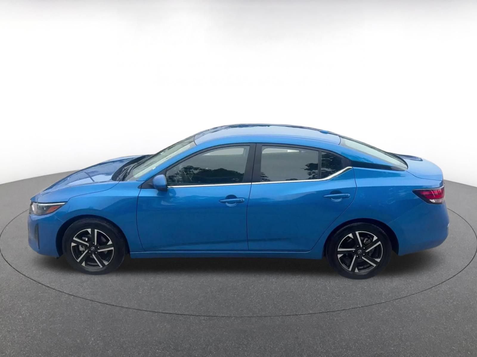 Thumbnail: 2025 Nissan Sentra - 9