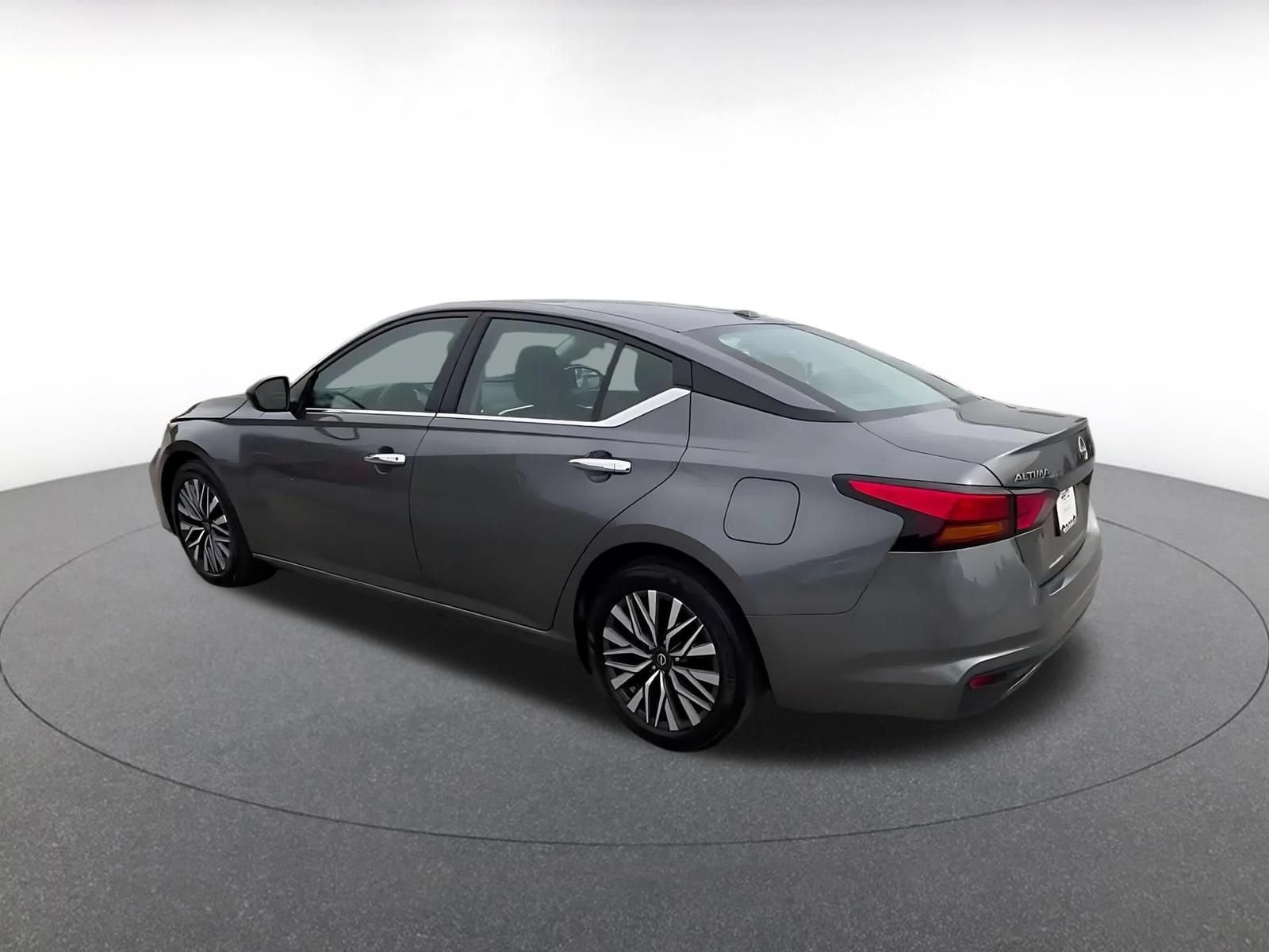 Thumbnail: 2025 Nissan Altima - 8