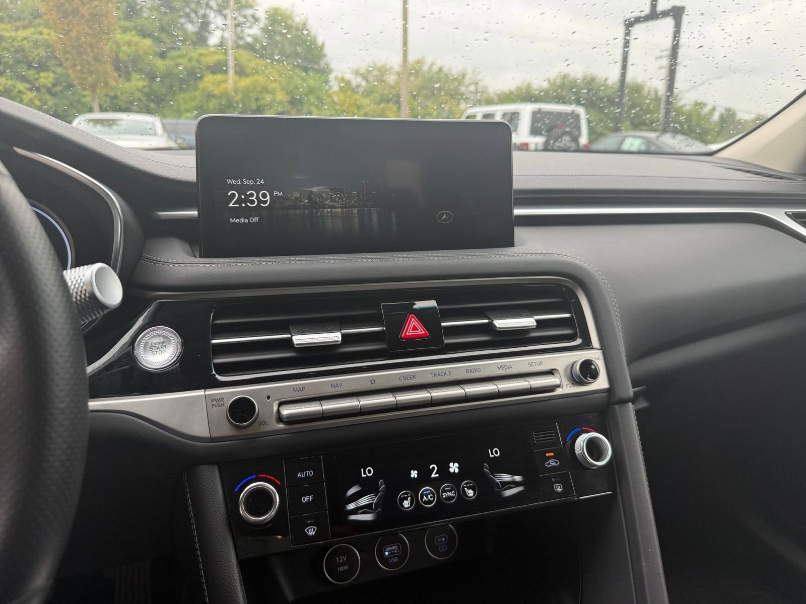 Thumbnail: 2025 Genesis G70 - 21