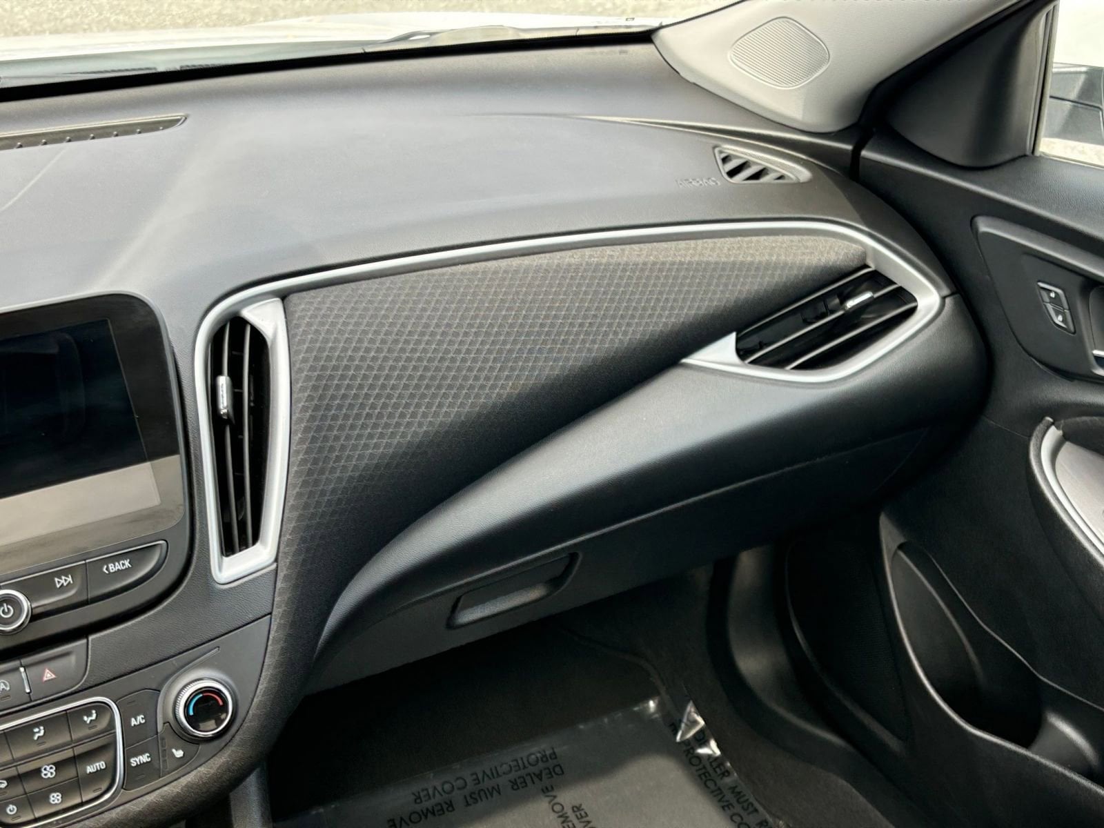 Thumbnail: 2023 Chevrolet Malibu - 35