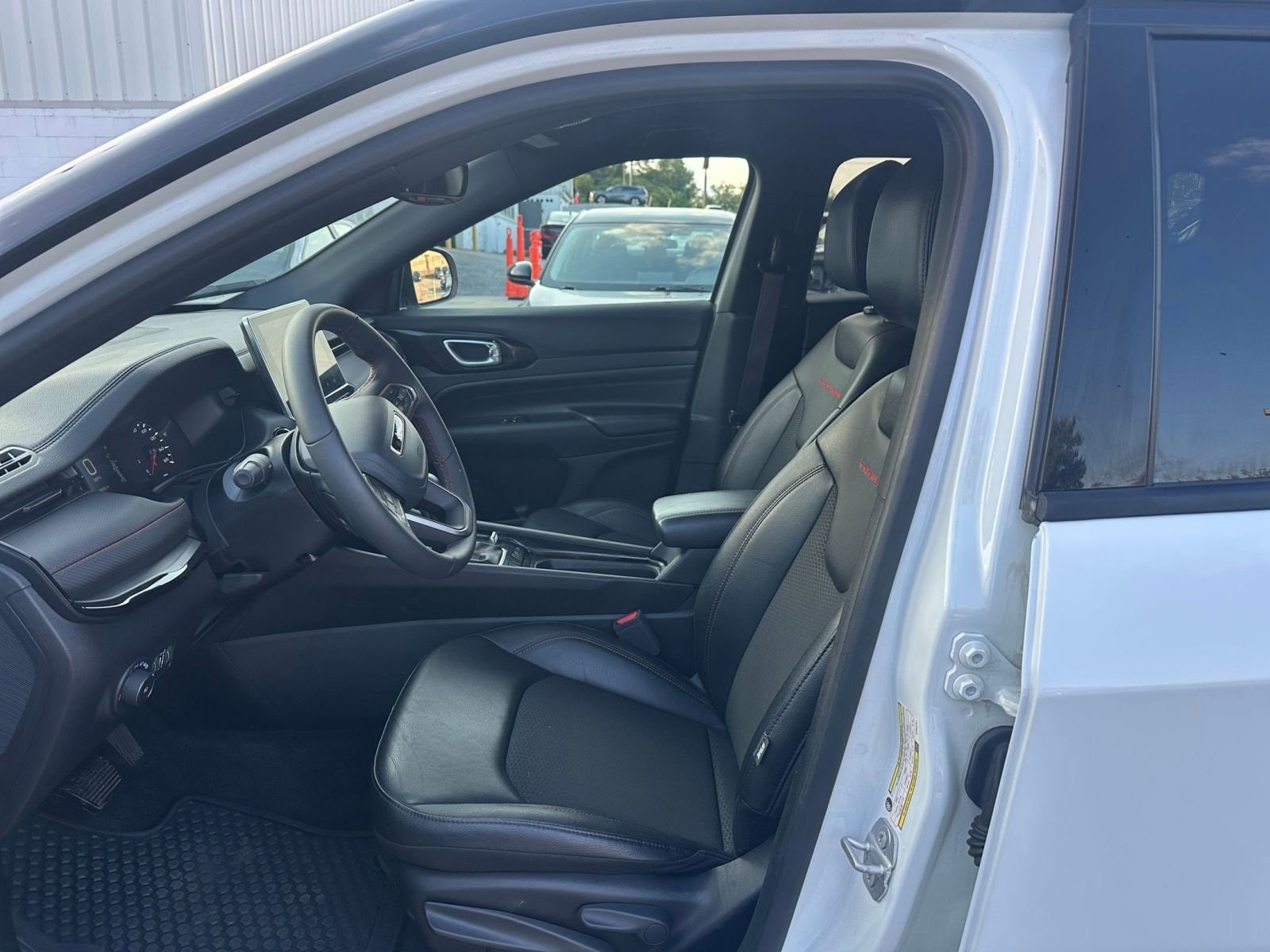 Thumbnail: 2025 Jeep Compass - 25