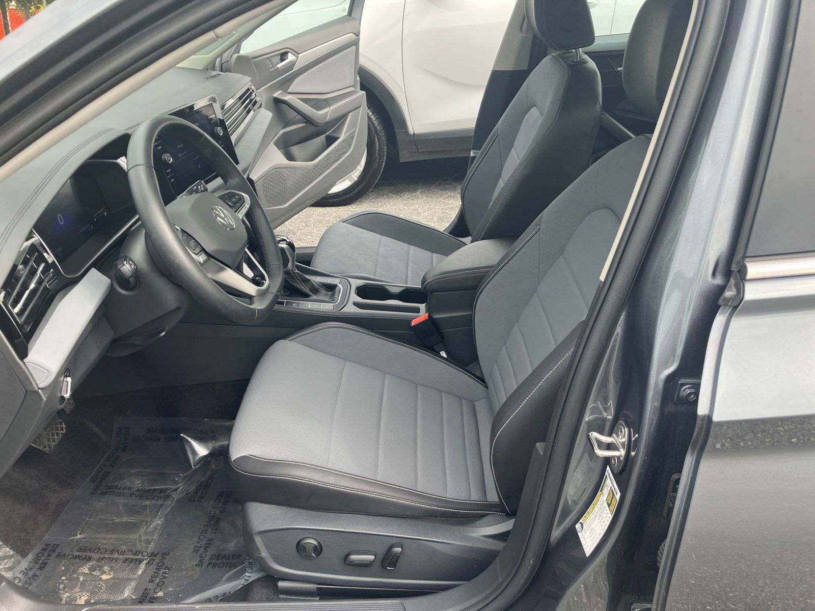 Thumbnail: 2025 Volkswagen Jetta - 25