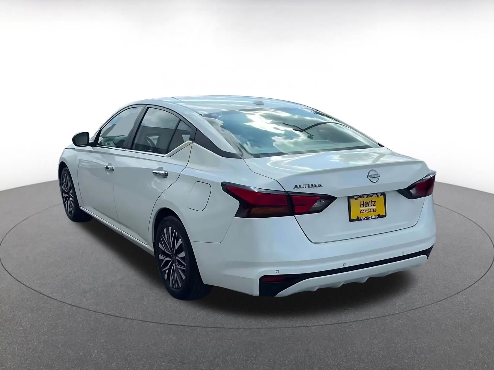Thumbnail: 2025 Nissan Altima - 11