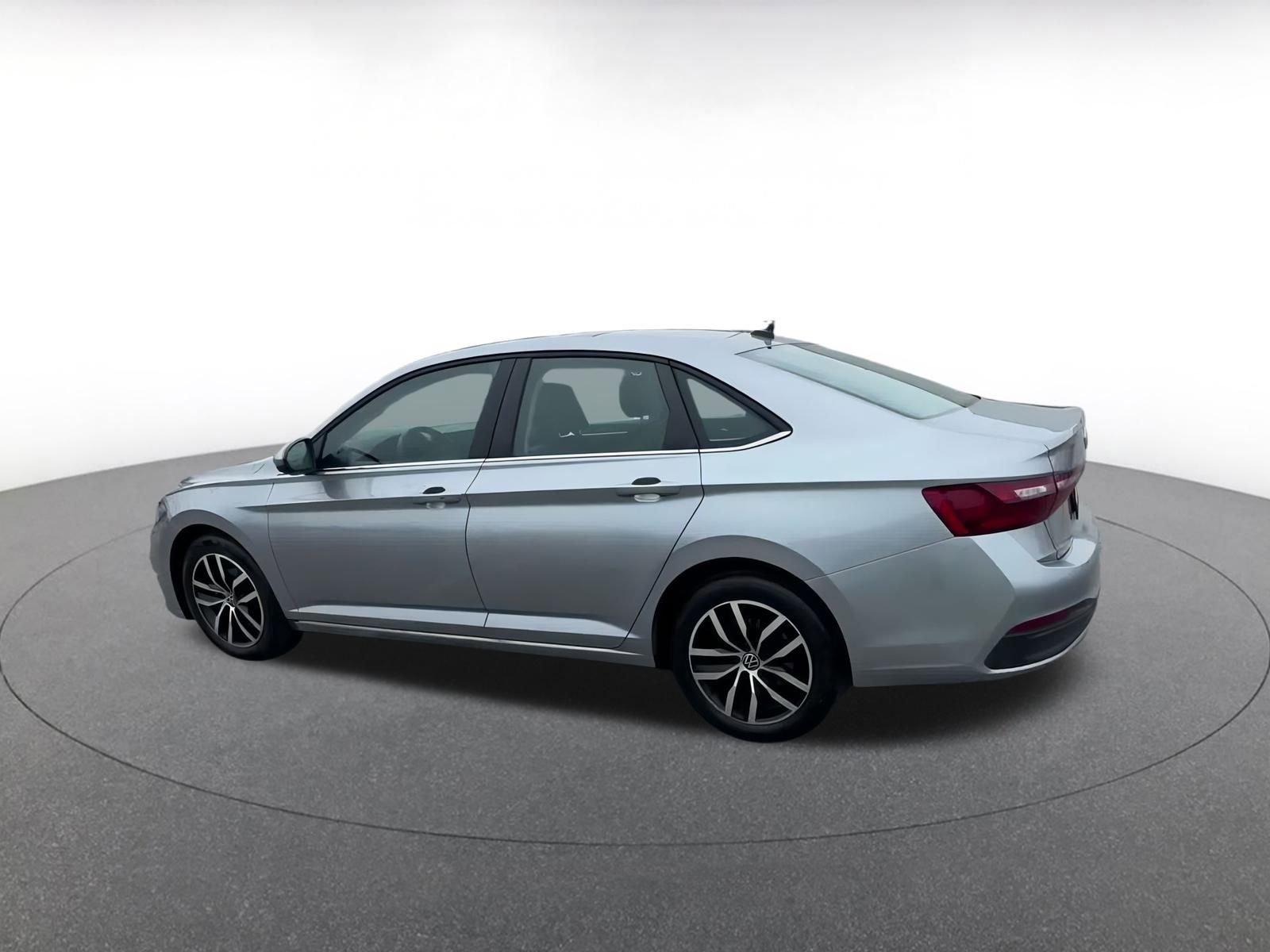 Thumbnail: 2025 Volkswagen Jetta - 10