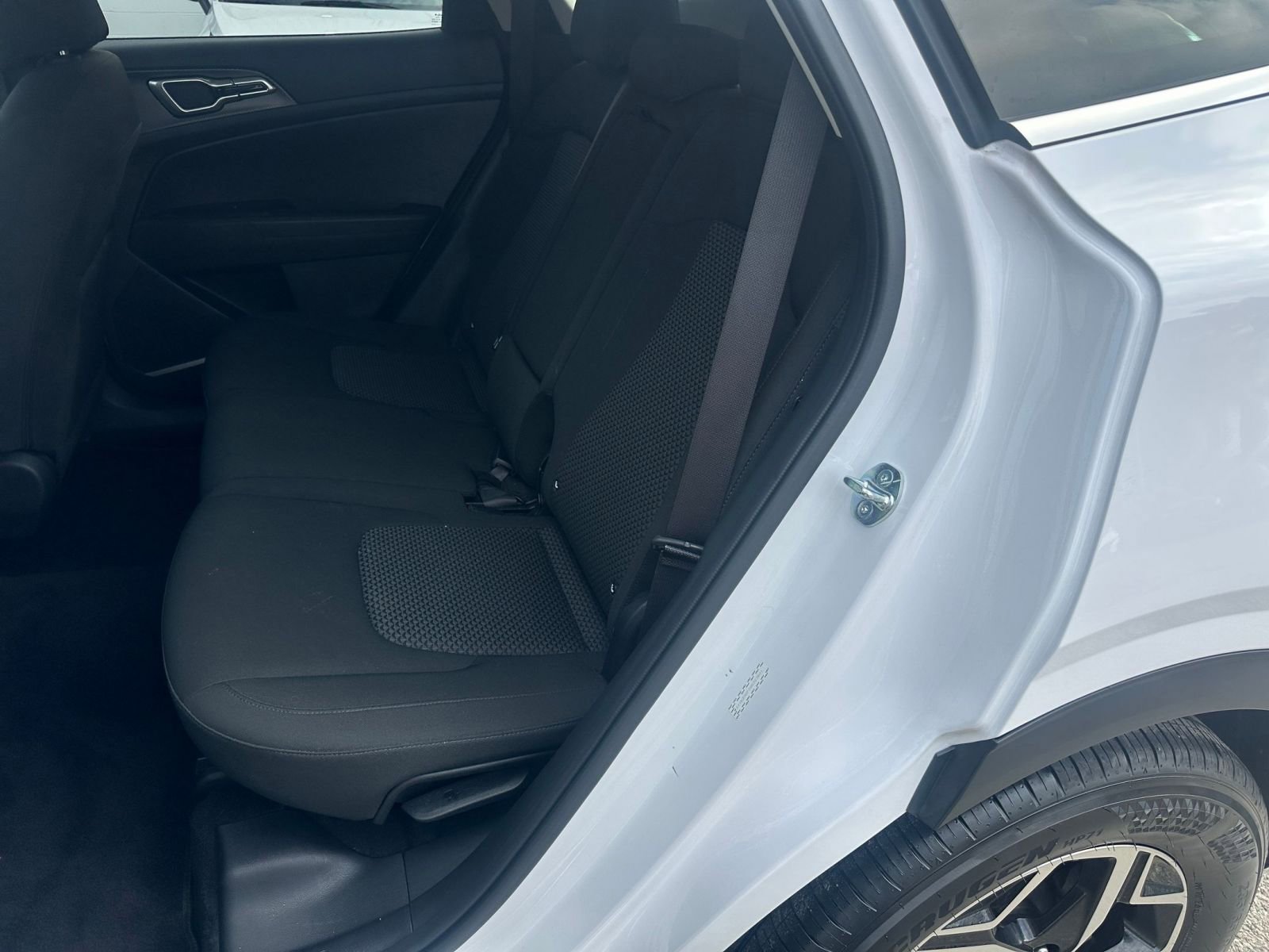 Thumbnail: 2025 Kia Sportage - 24