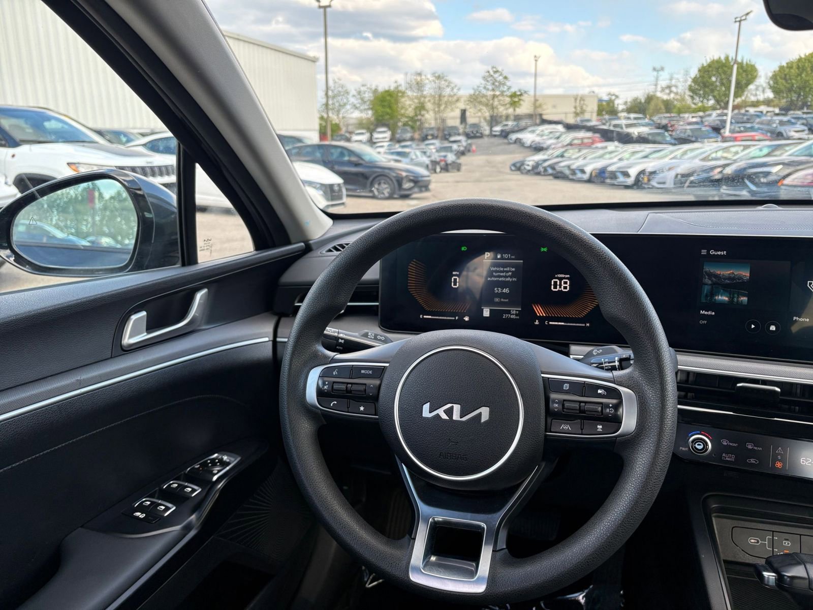Thumbnail: 2025 Kia K5 - 33