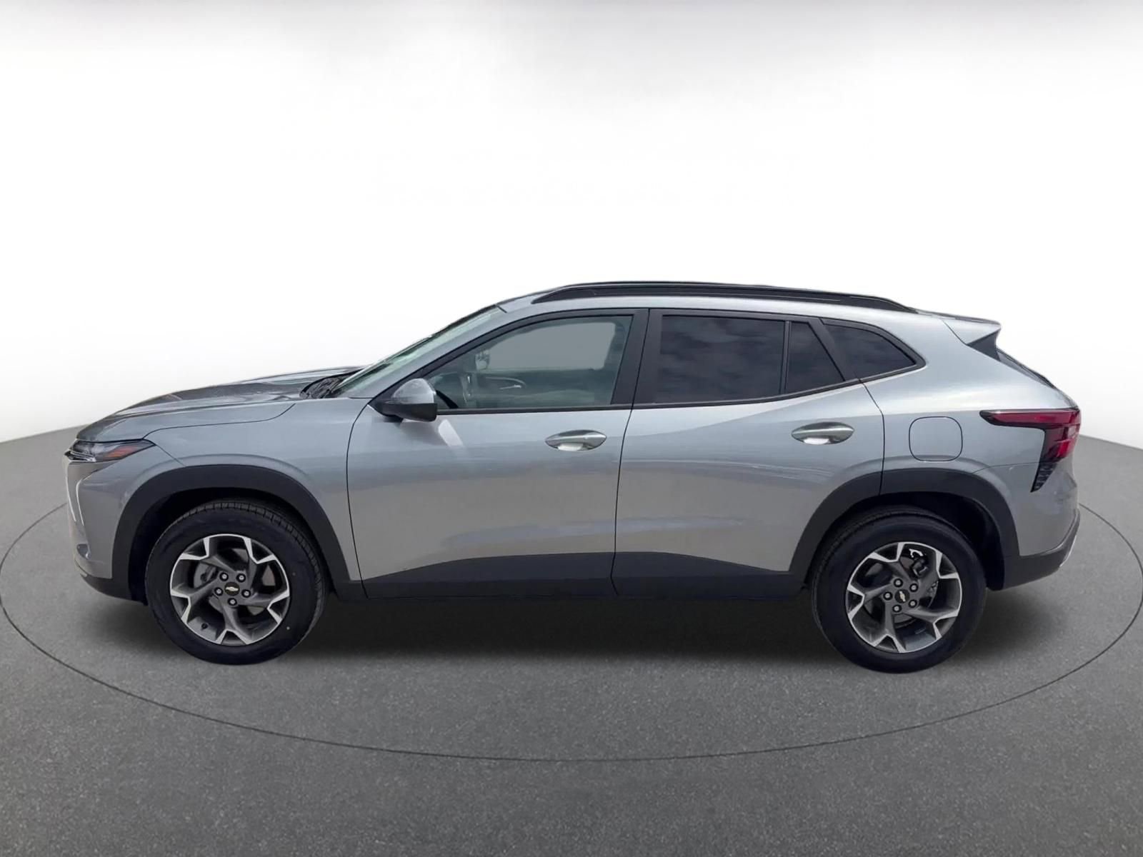 Thumbnail: 2025 Chevrolet Trax - 9