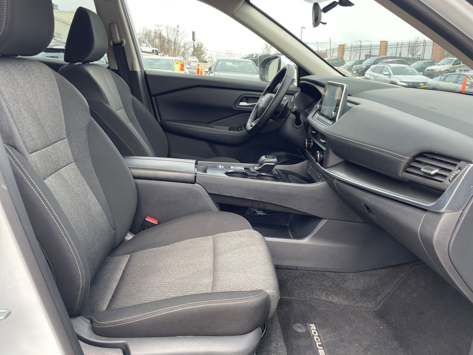 Thumbnail: 2025 Nissan Rogue - 27