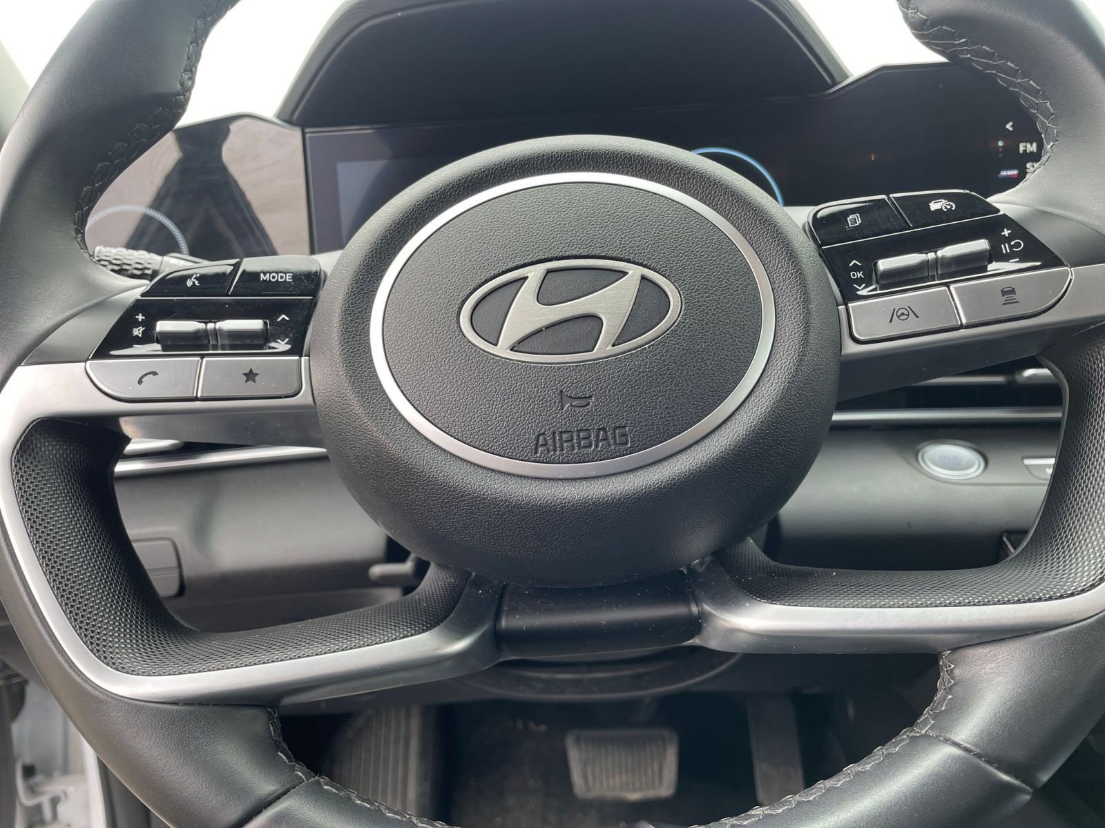 Thumbnail: 2025 Hyundai Elantra - 27