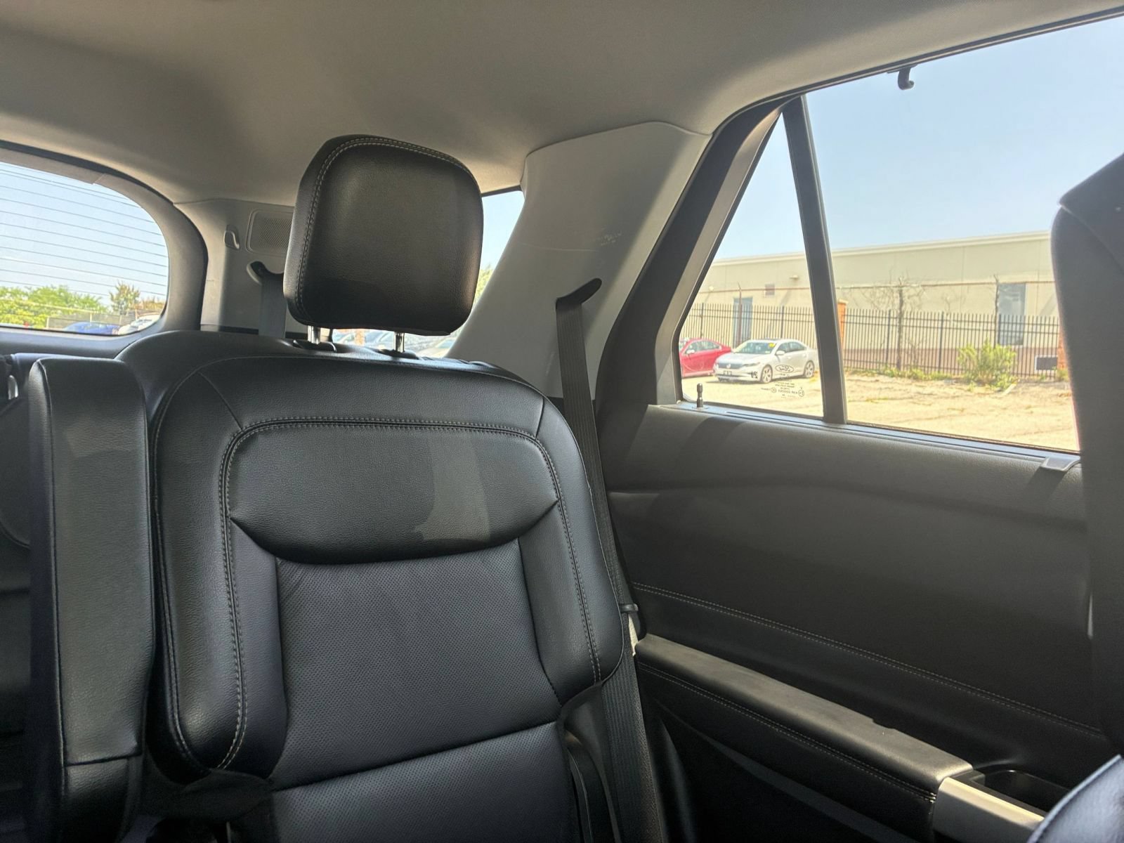 Thumbnail: 2024 Ford Explorer - 32
