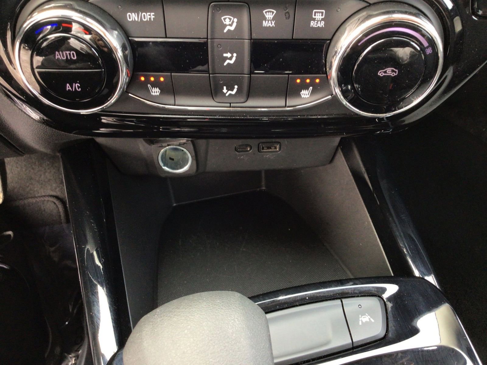 Thumbnail: 2025 Chevrolet Trax - 21