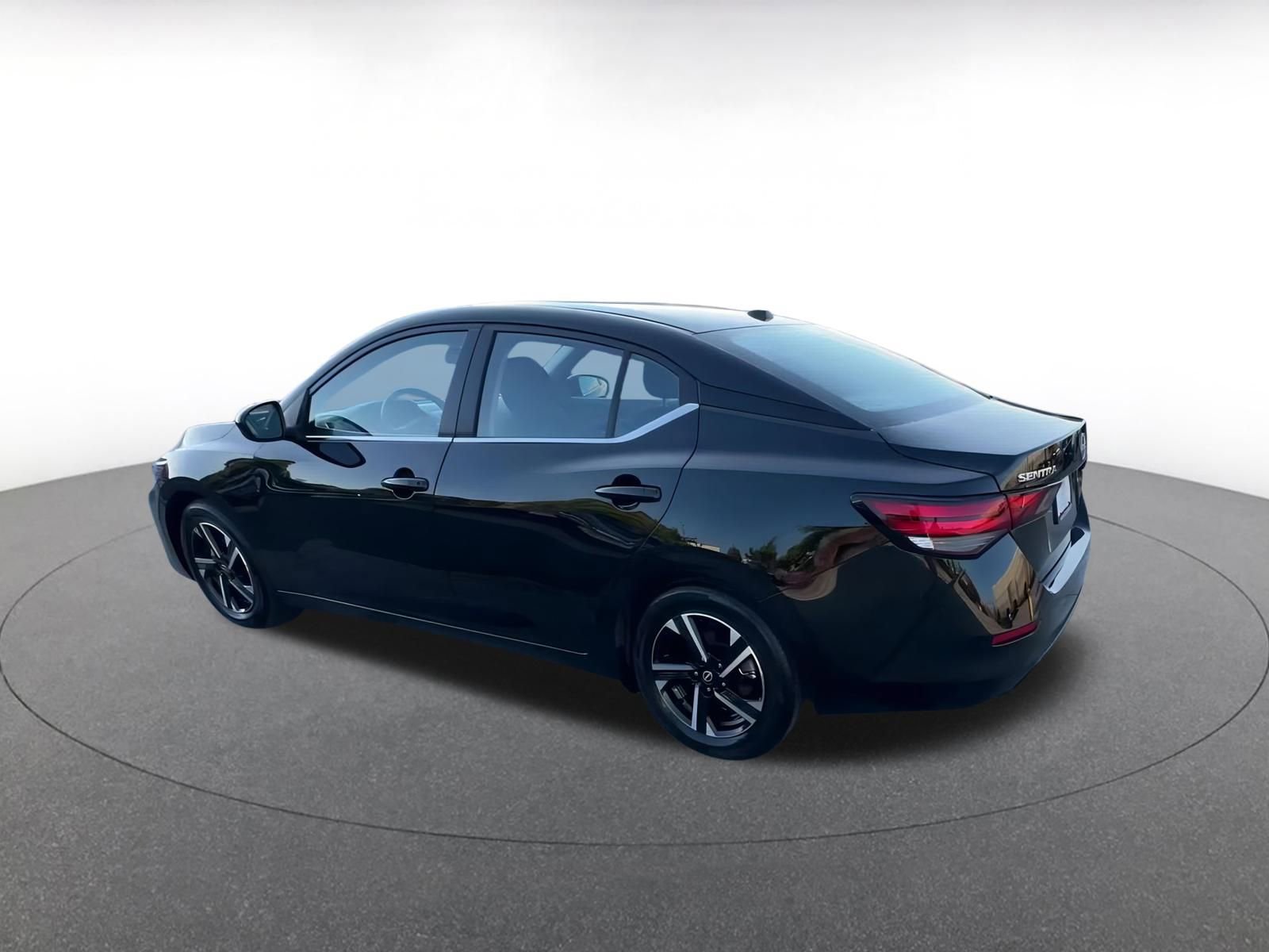 Thumbnail: 2025 Nissan Sentra - 10