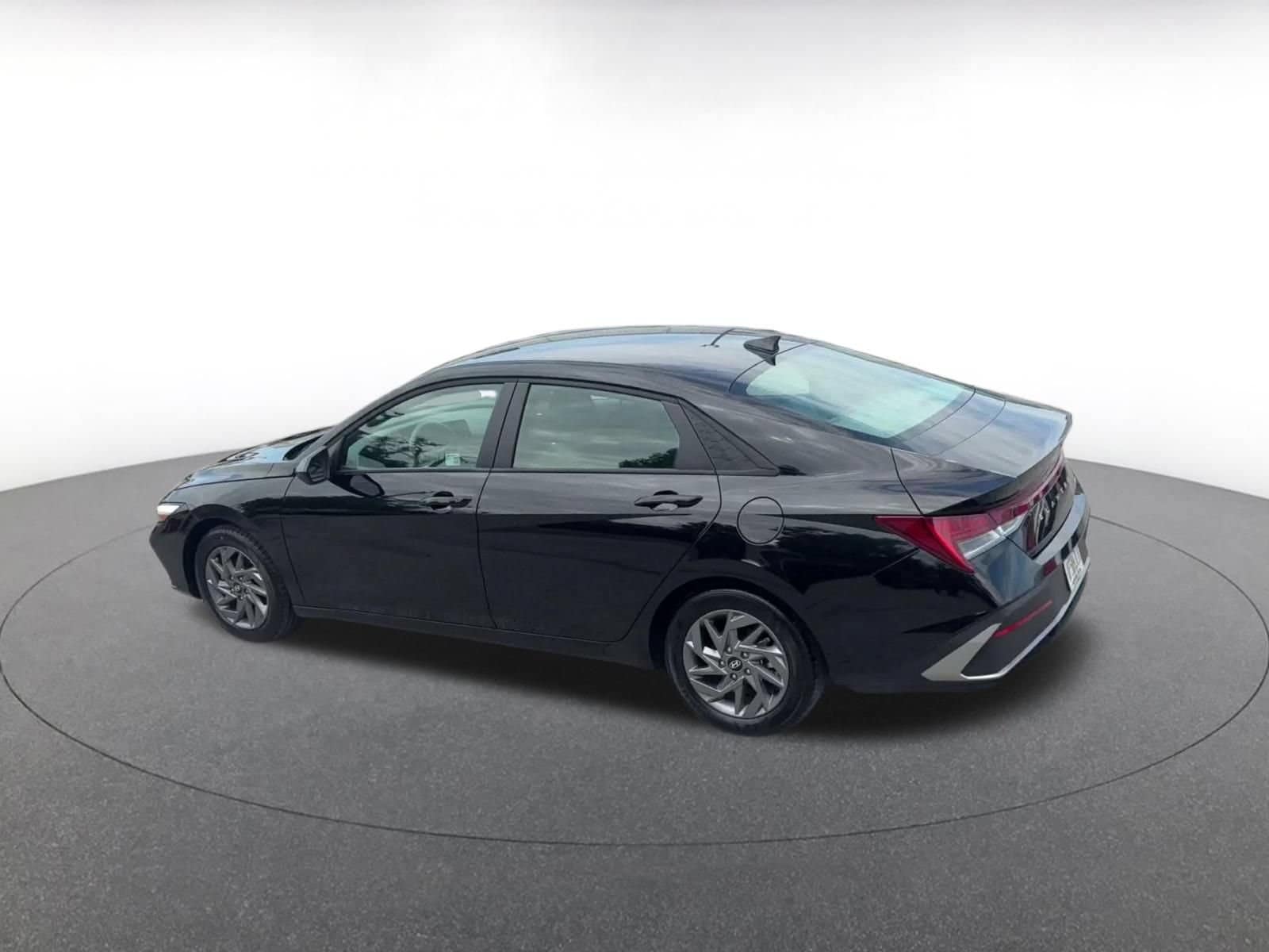 Thumbnail: 2026 Hyundai Elantra - 9