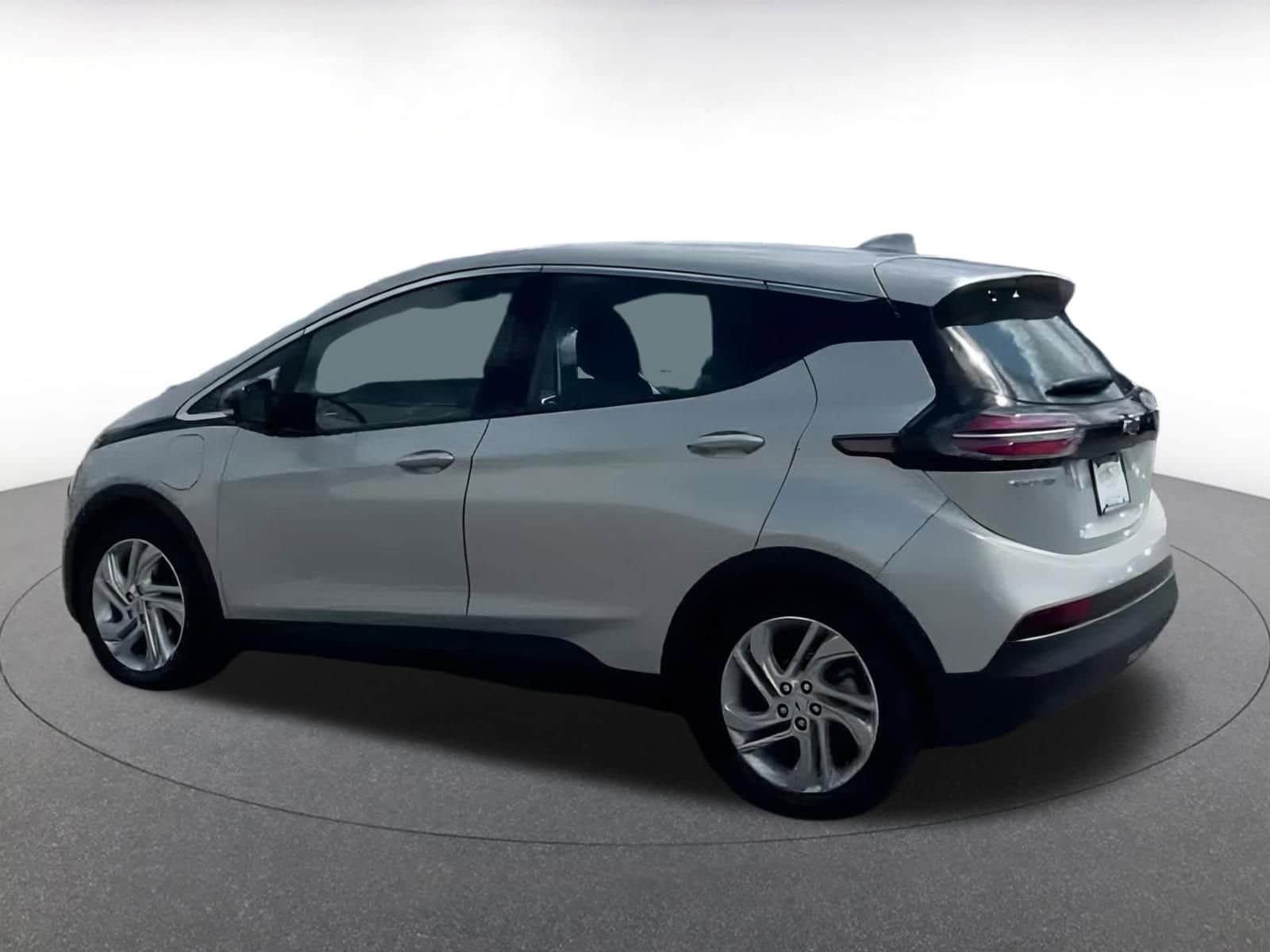 Thumbnail: 2023 Chevrolet Bolt EV - 10