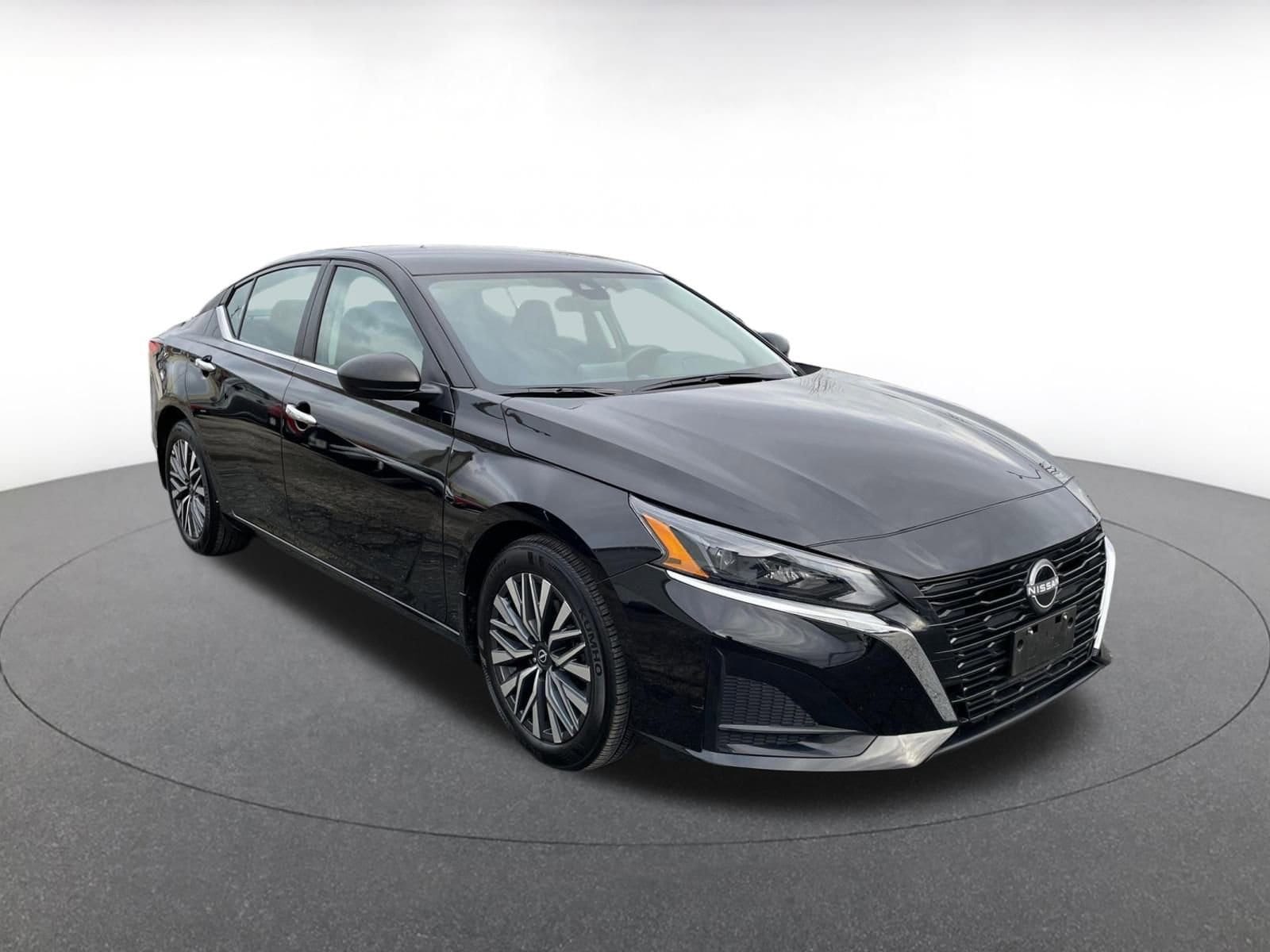 Thumbnail: 2025 Nissan Altima - 1