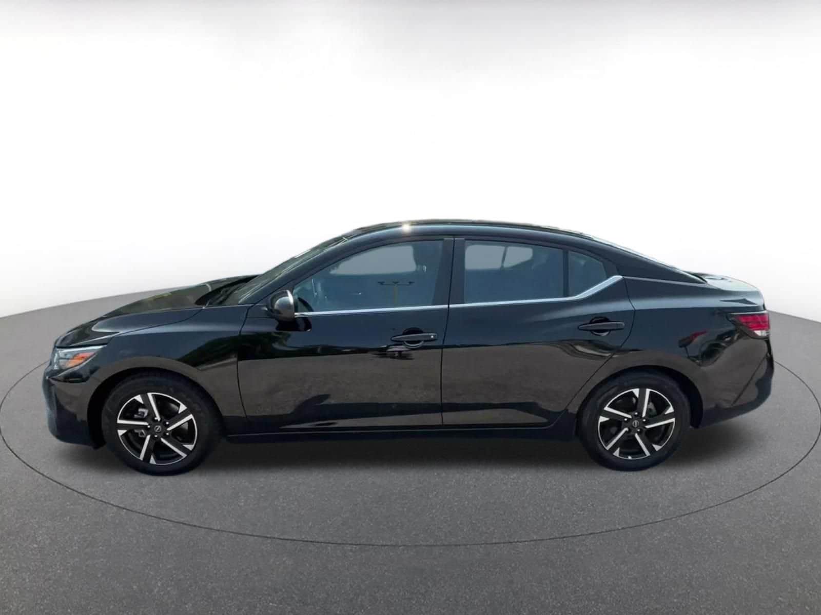 Thumbnail: 2025 Nissan Sentra - 9