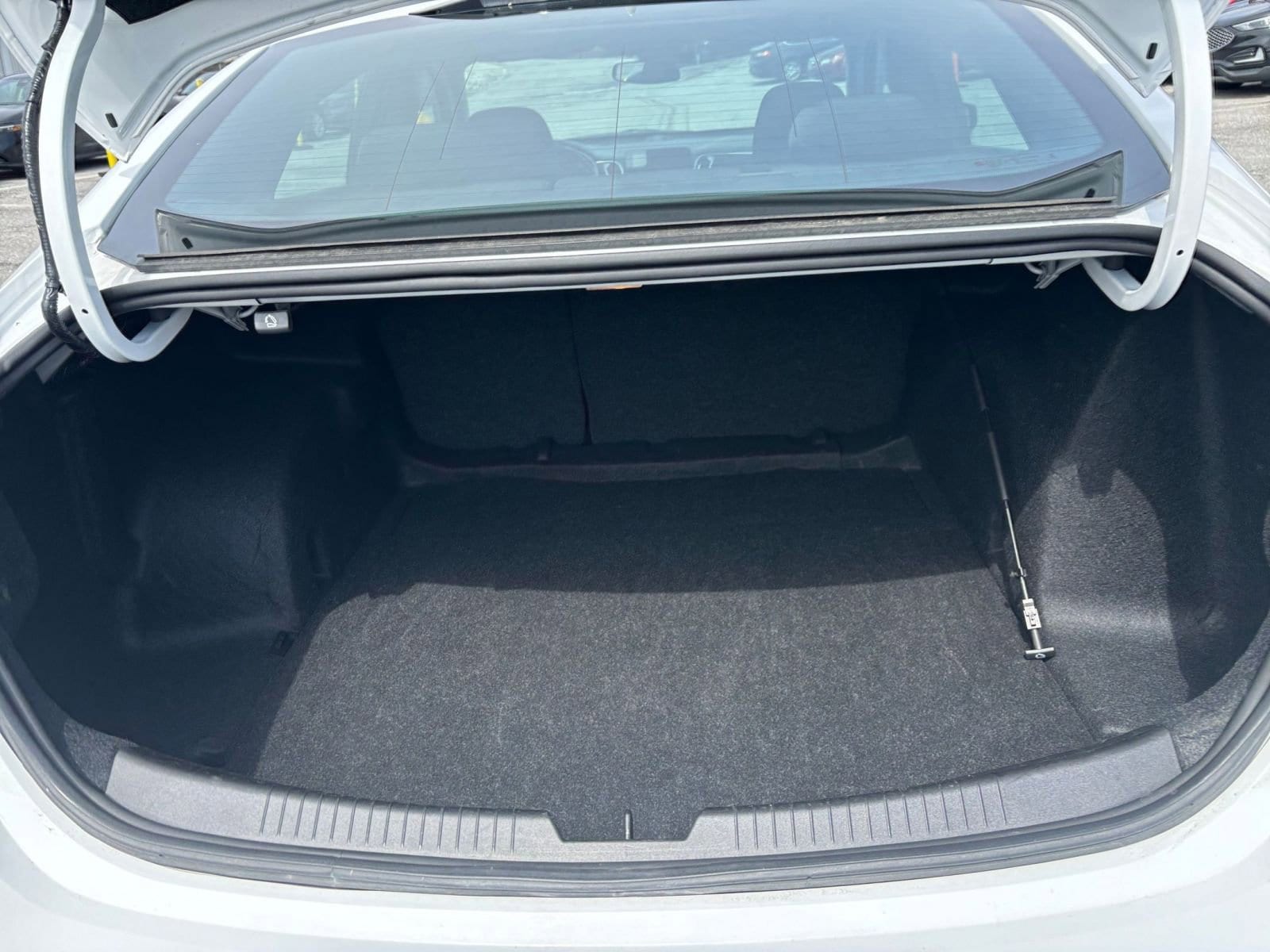 Thumbnail: 2023 Chevrolet Malibu - 31