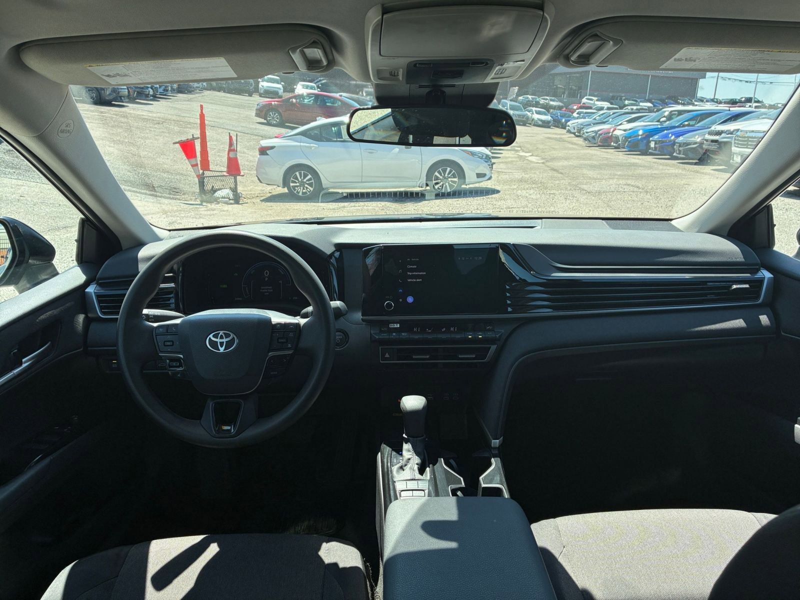 Thumbnail: 2025 Toyota Camry - 28