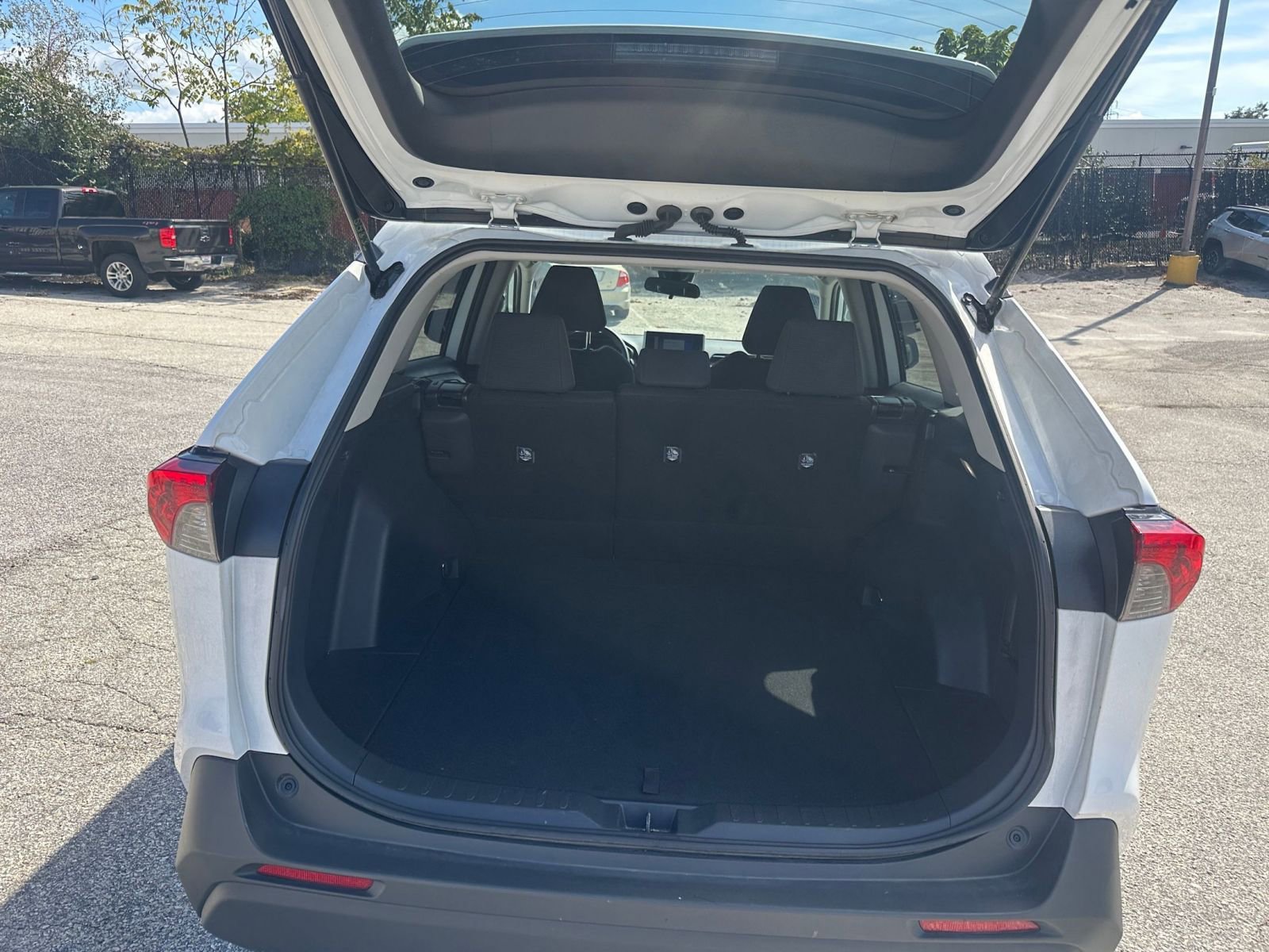 Thumbnail: 2025 Toyota RAV4 - 30