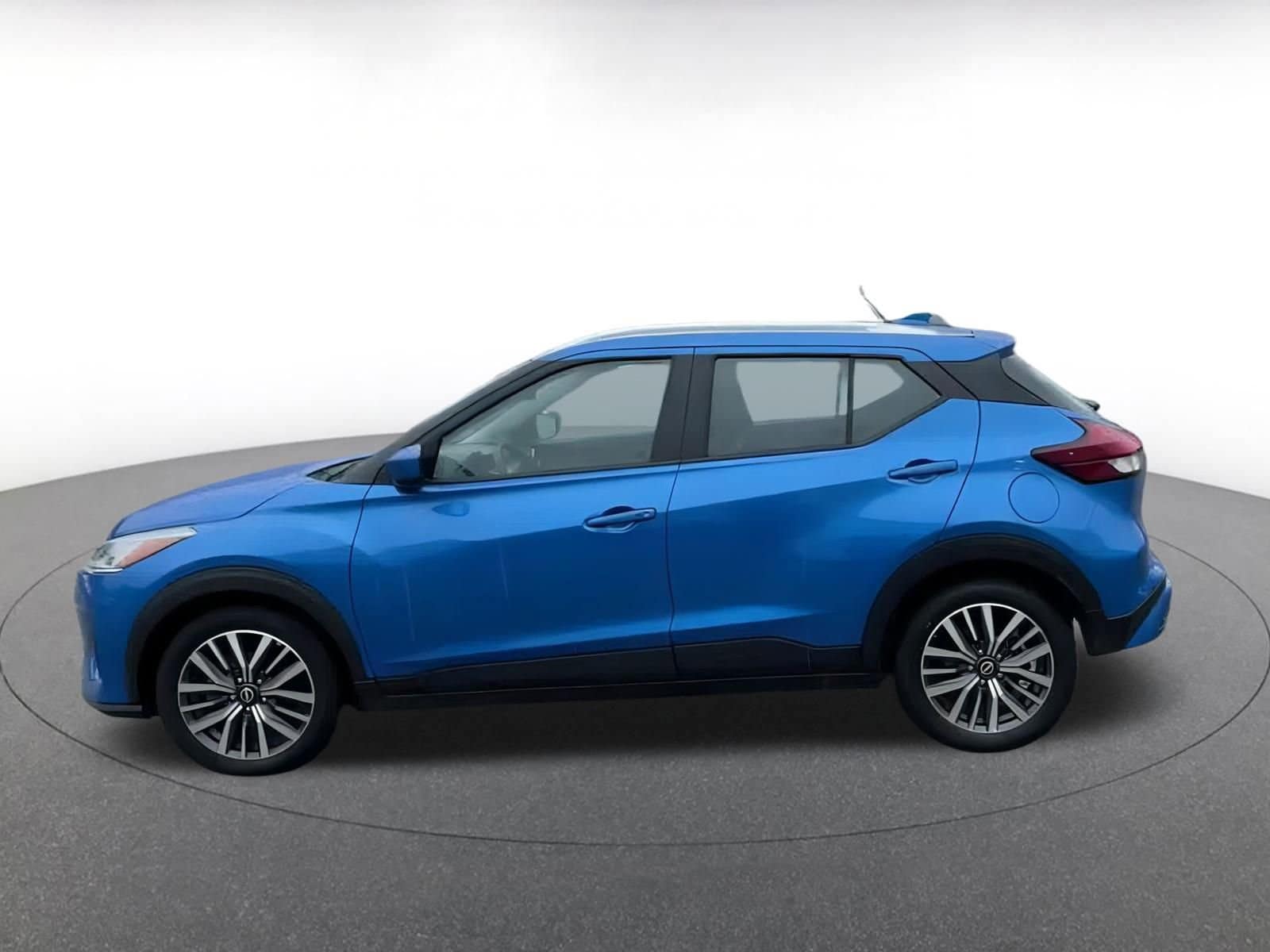 Thumbnail: 2024 Nissan Kicks - 9