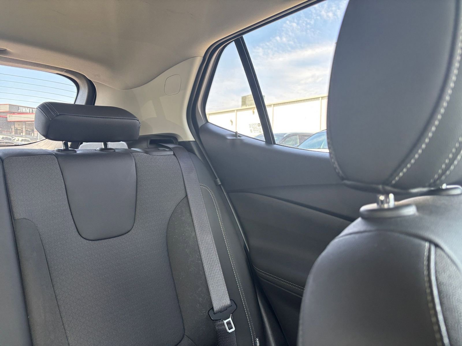 Thumbnail: 2025 Buick Encore GX - 32