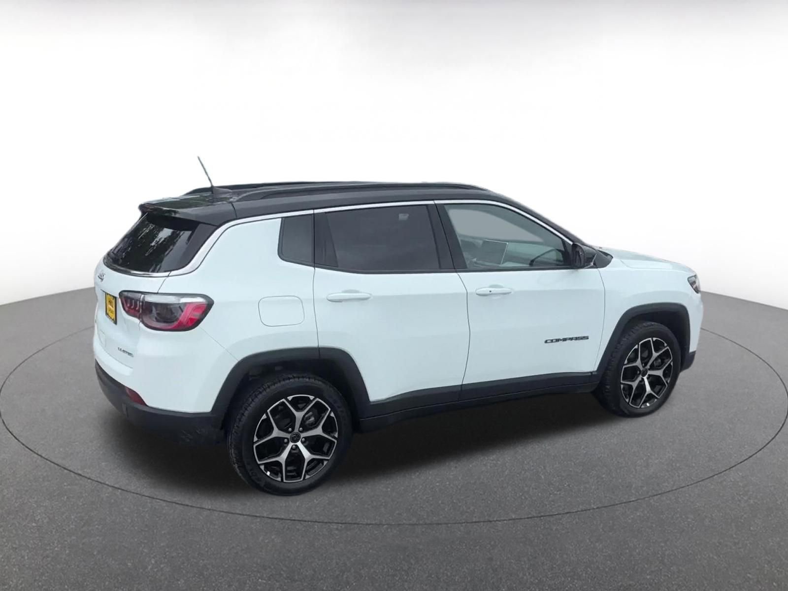Thumbnail: 2025 Jeep Compass - 15