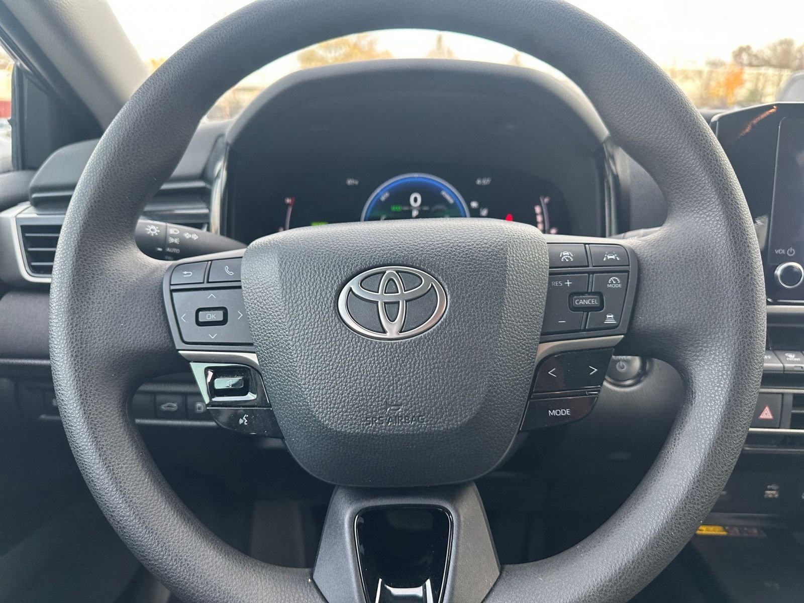 Thumbnail: 2025 Toyota Camry - 27