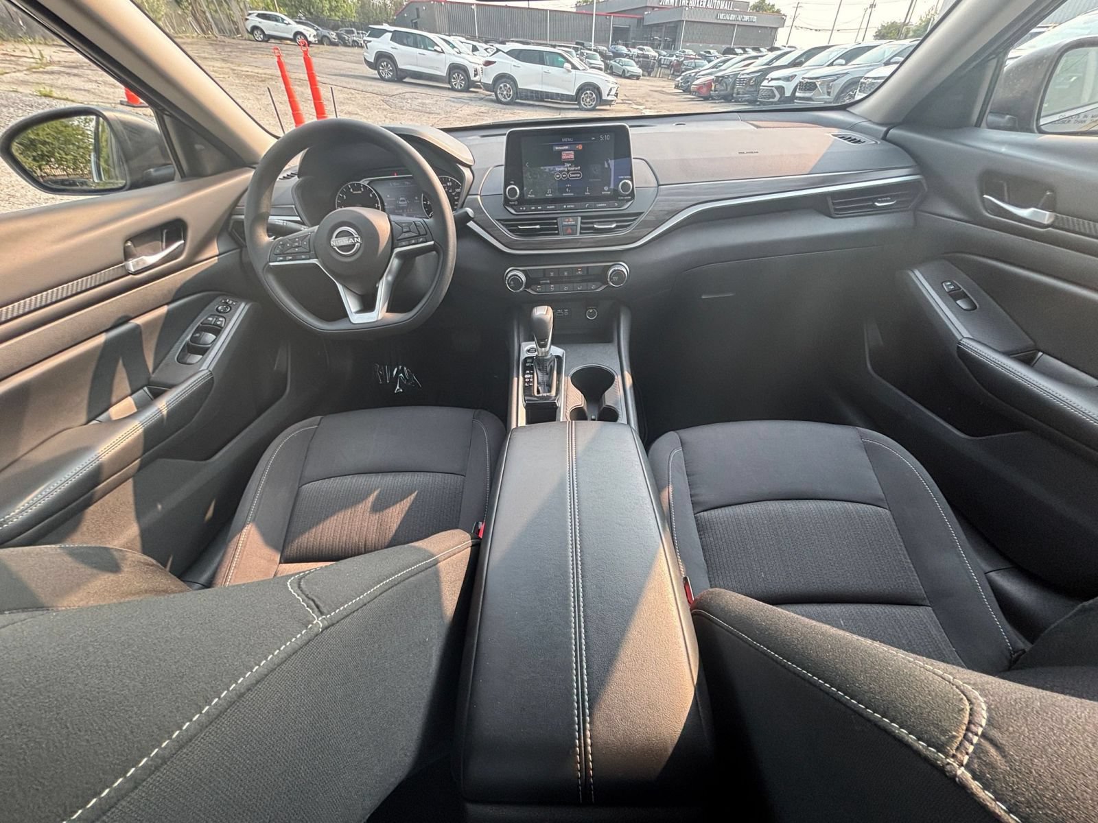 Thumbnail: 2025 Nissan Altima - 32