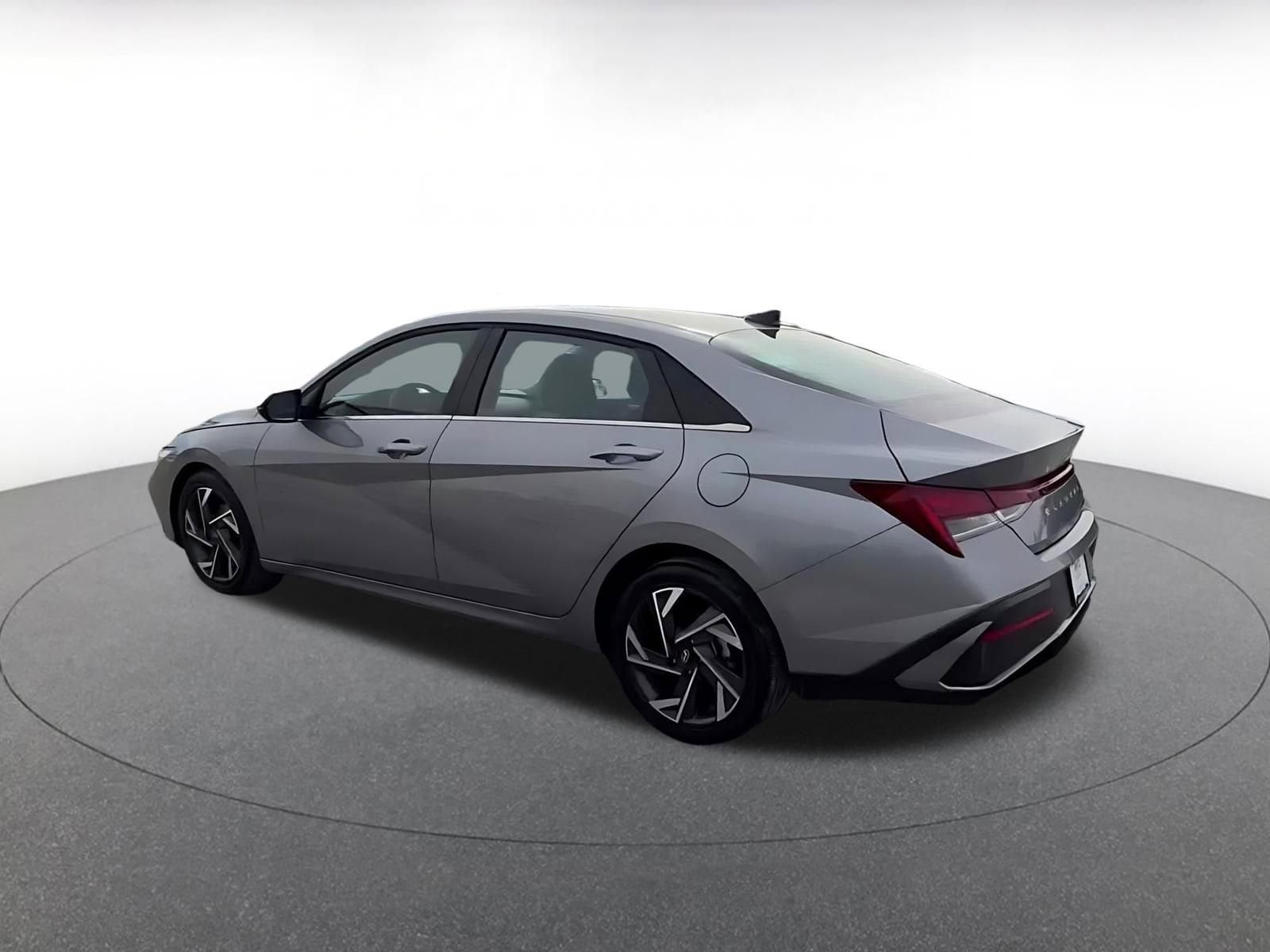 Thumbnail: 2025 Hyundai Elantra - 8