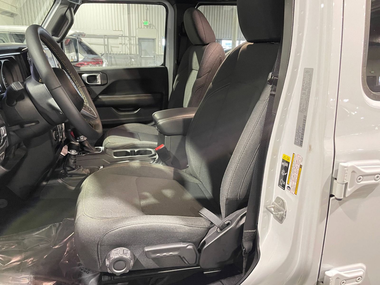 Thumbnail: 2025 Jeep Wrangler - 25