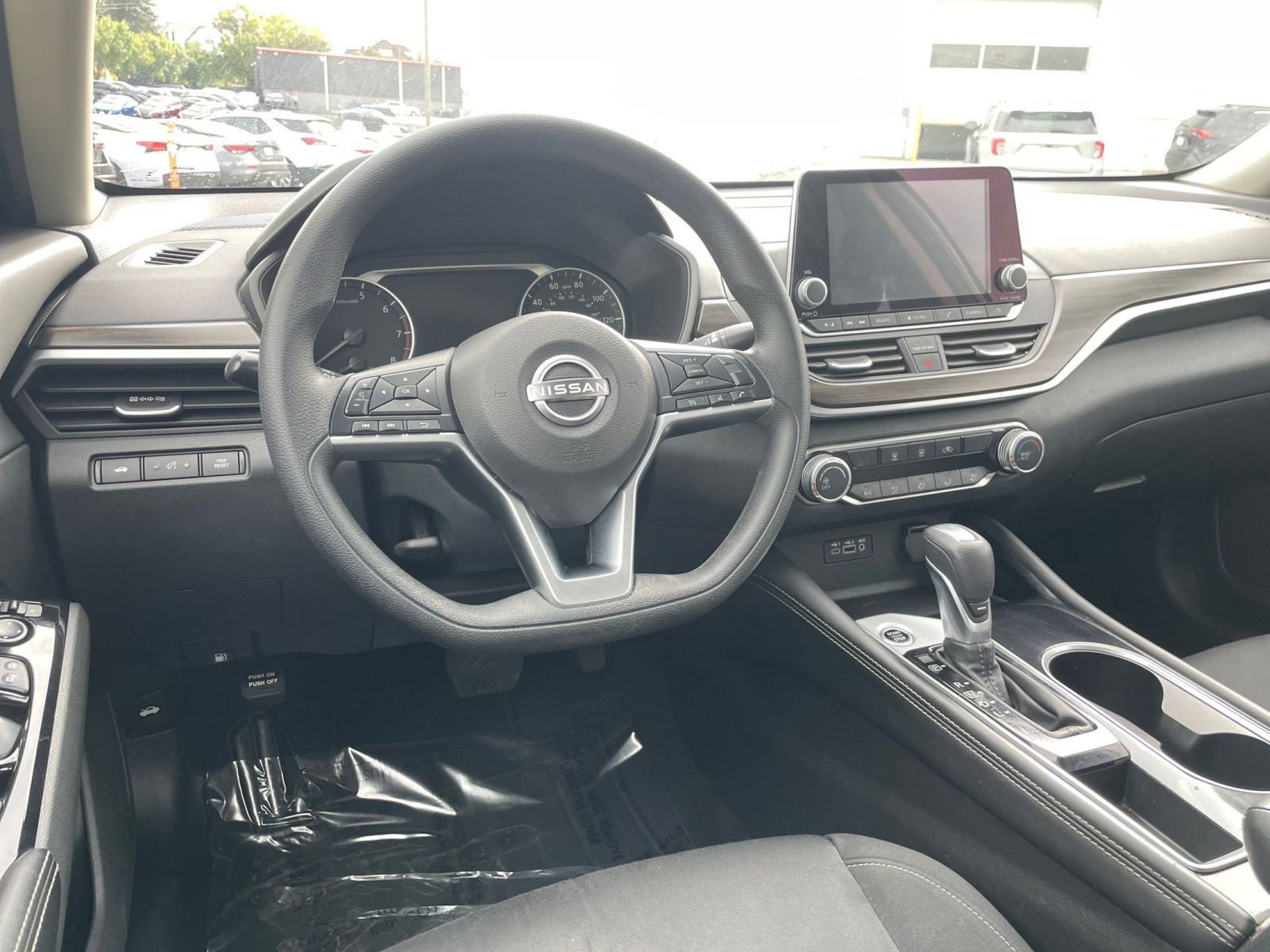 Thumbnail: 2023 Nissan Altima - 33