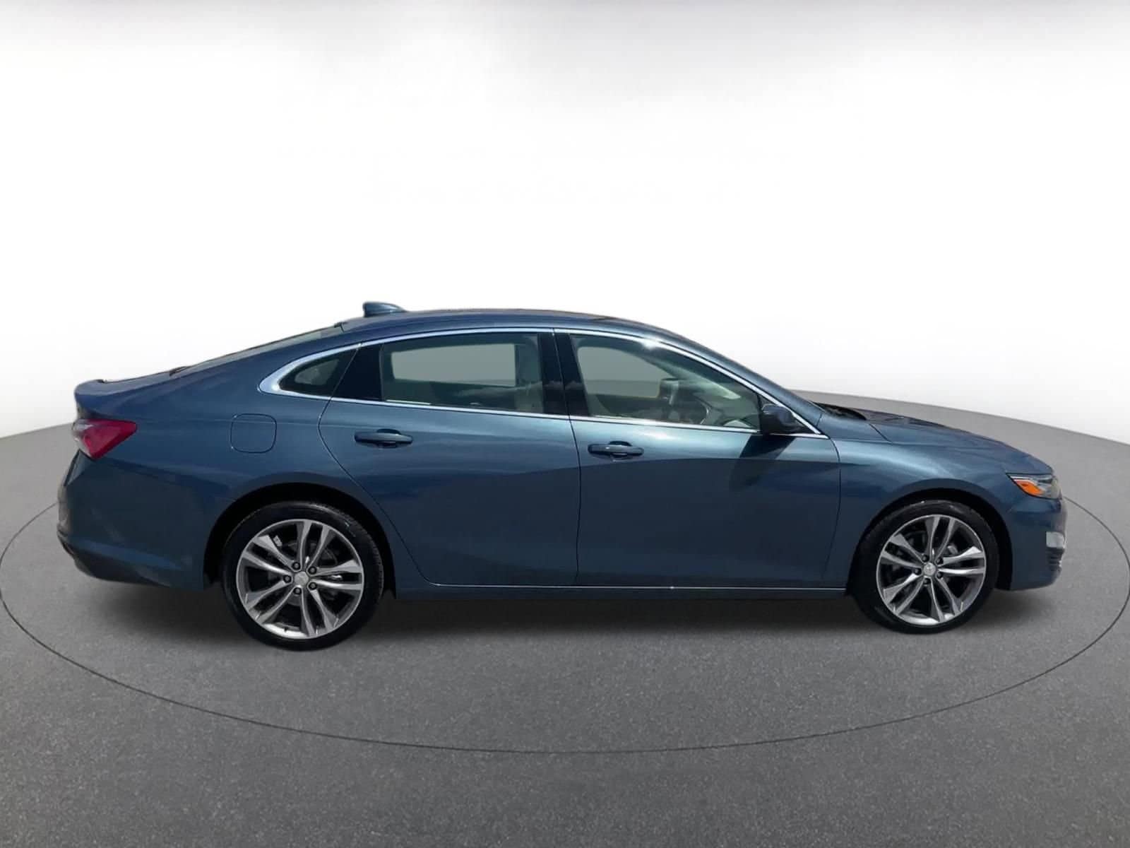 Thumbnail: 2024 Chevrolet Malibu - 16
