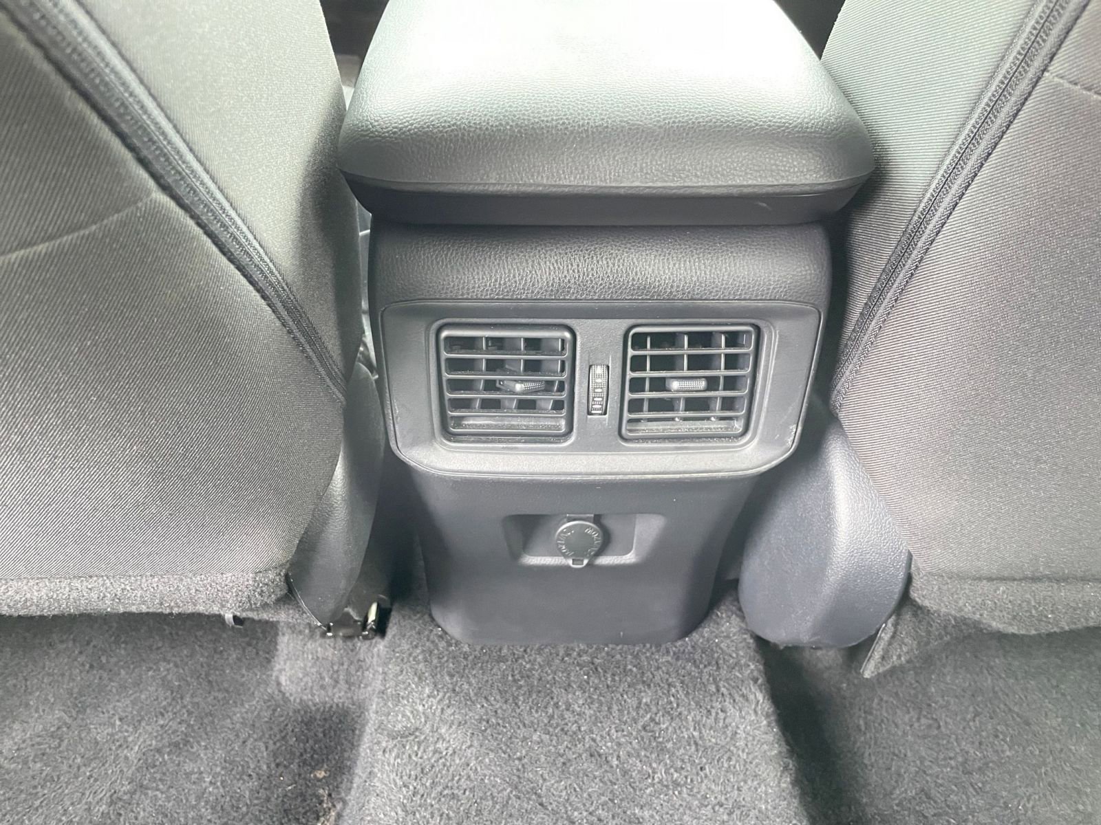 Thumbnail: 2025 Toyota RAV4 - 23