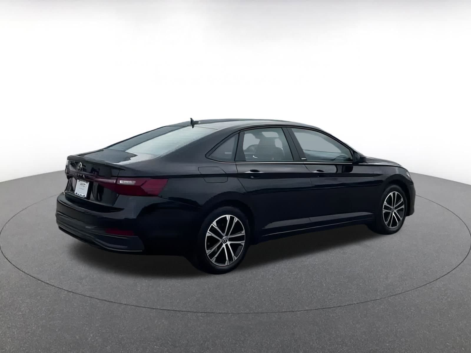 Thumbnail: 2025 Volkswagen Jetta - 12