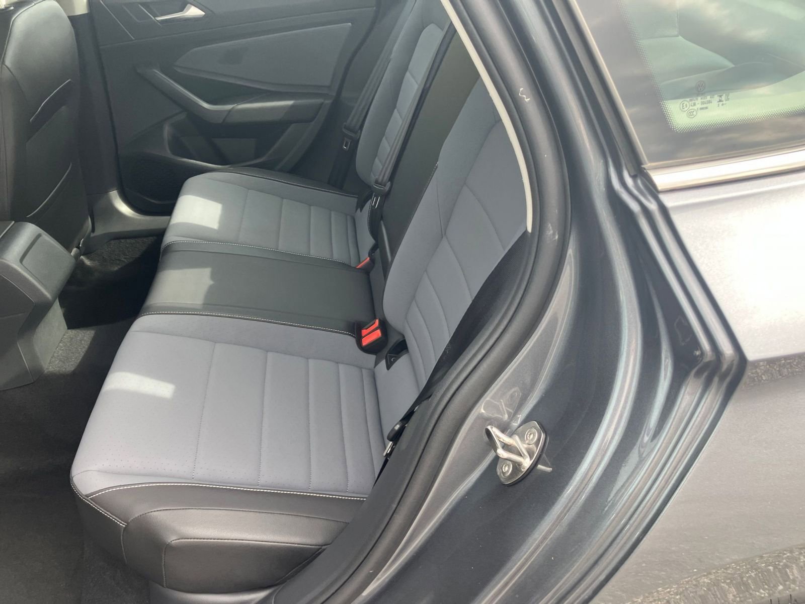 Thumbnail: 2025 Volkswagen Jetta - 24