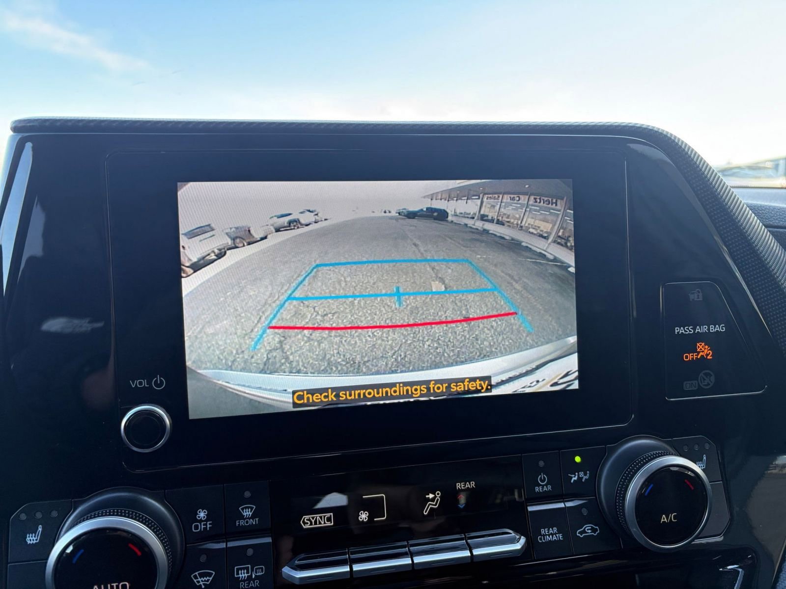 Thumbnail: 2024 Toyota Highlander - 25