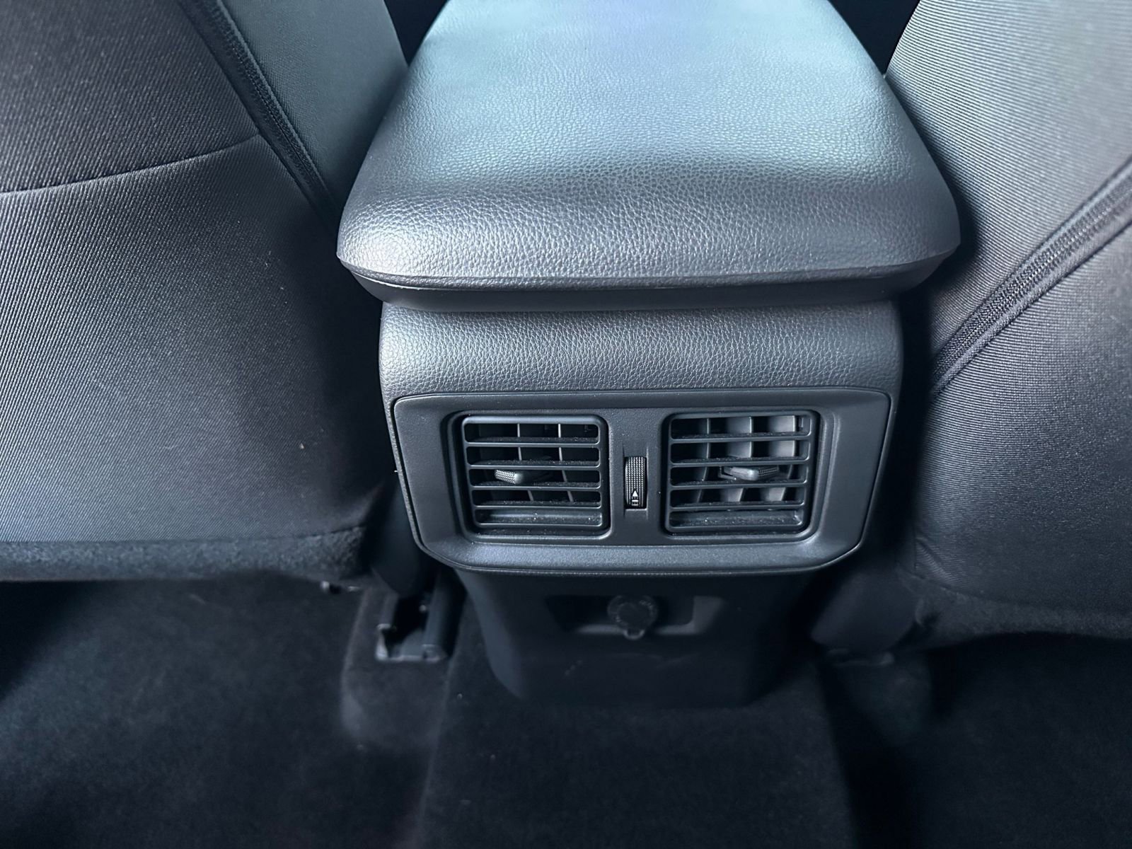 Thumbnail: 2025 Toyota RAV4 - 23