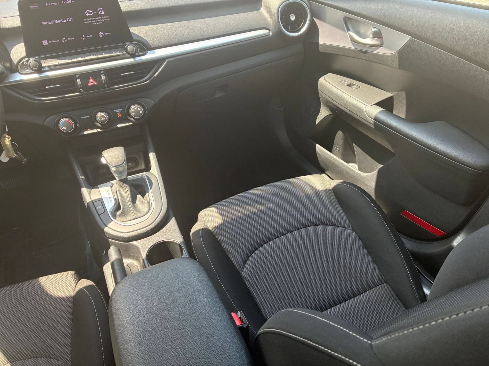 Thumbnail: 2024 Kia Forte - 30