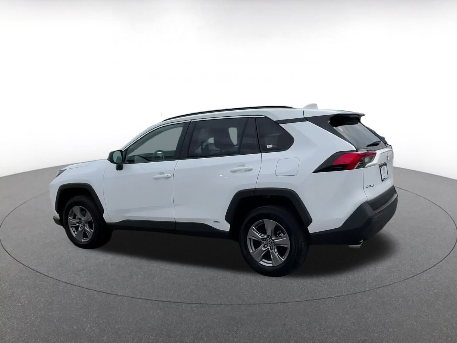 Thumbnail: 2025 Toyota RAV4 - 10