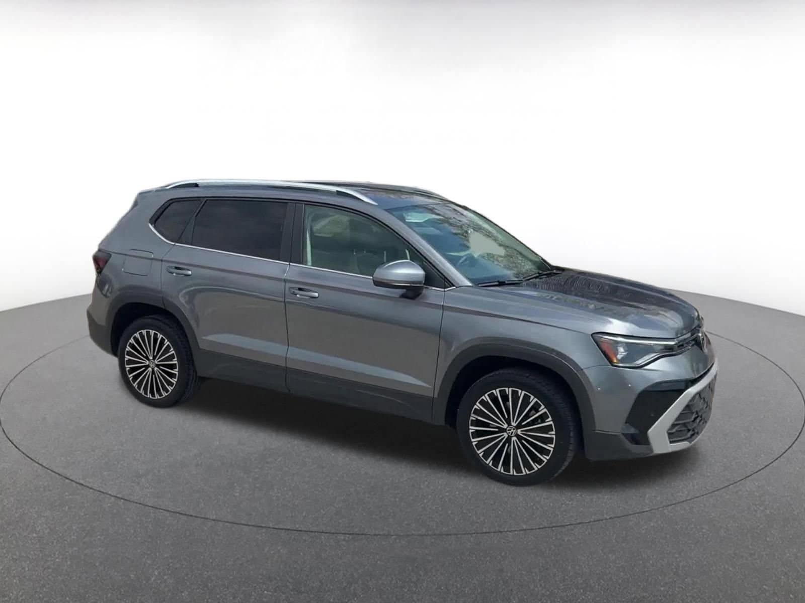 Thumbnail: 2025 Volkswagen Taos - 2